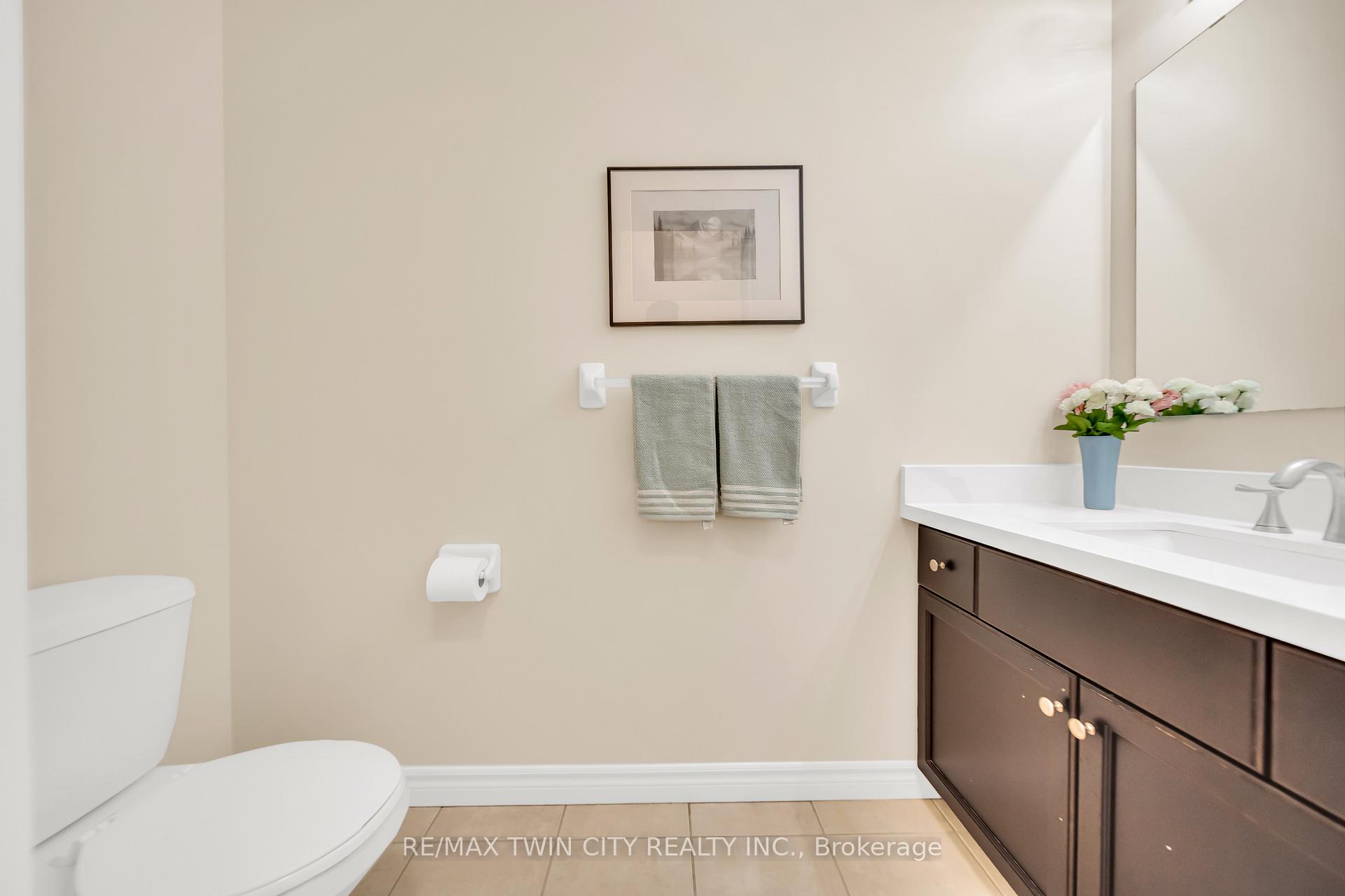 Photo 9 of 437 Zeller Drive, Kitchener — HOMEH