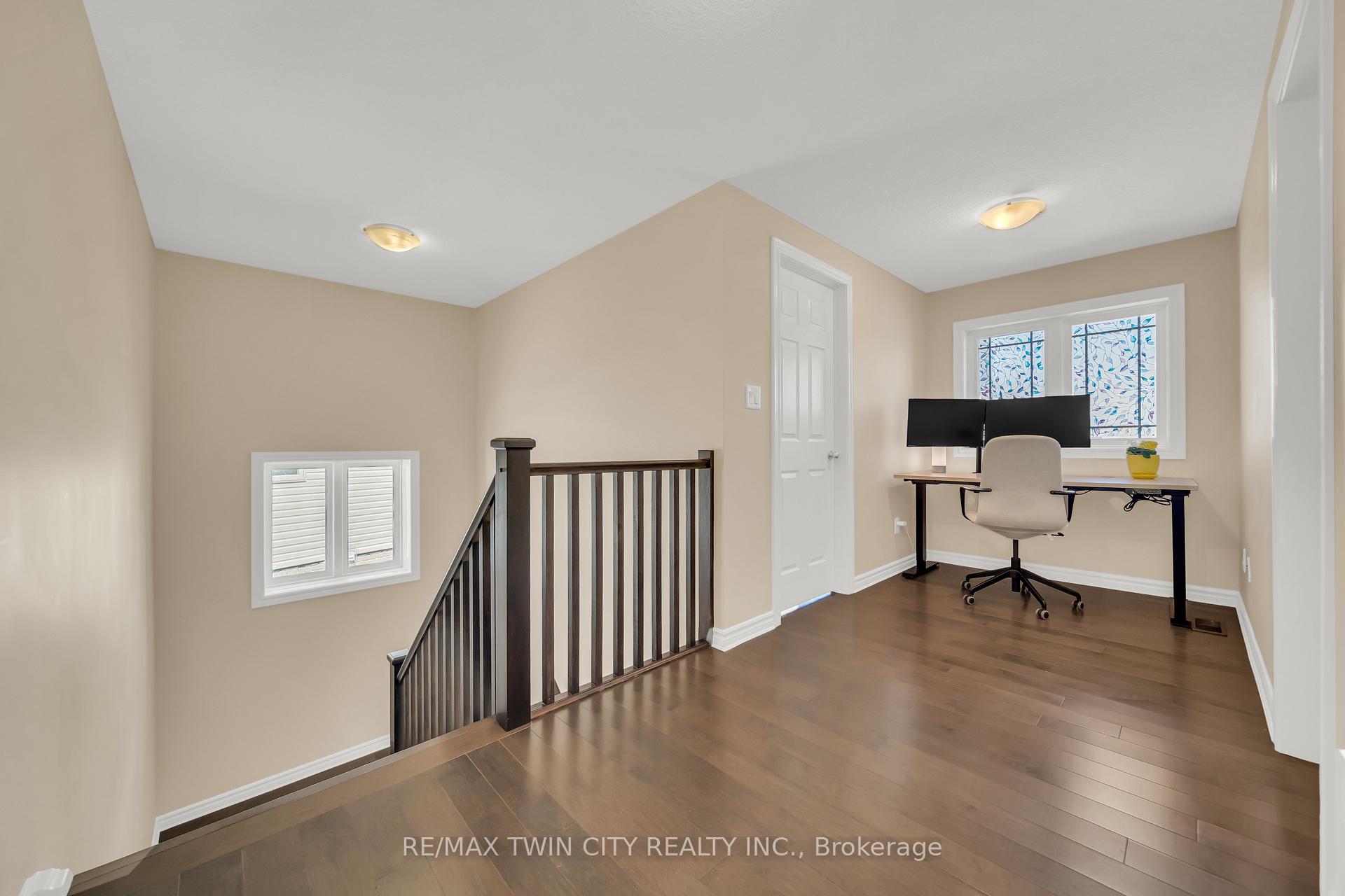 Photo 16 of 437 Zeller Drive, Kitchener — HOMEH