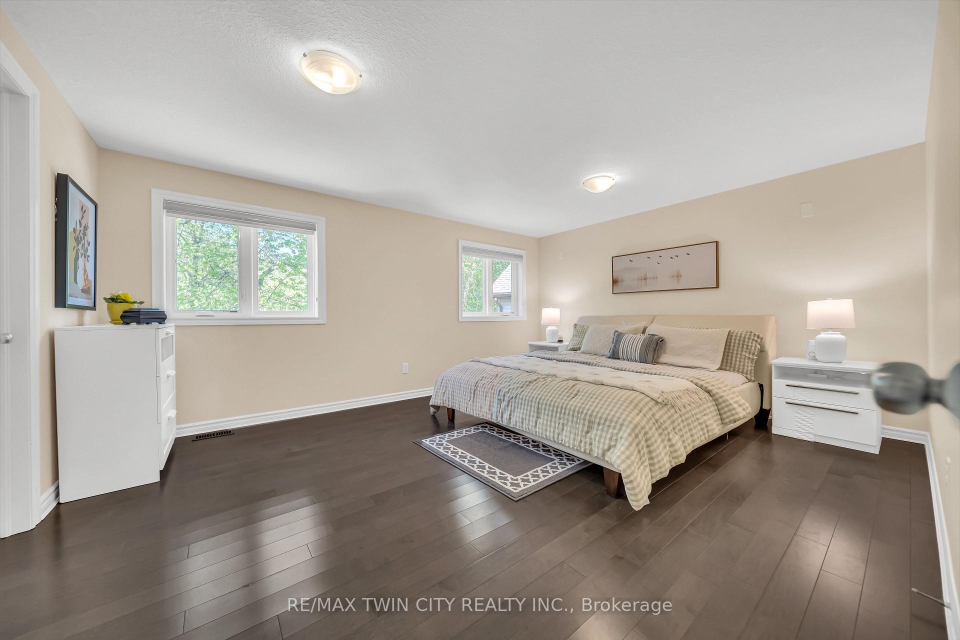 Photo 17 of 437 Zeller Drive, Kitchener — HOMEH