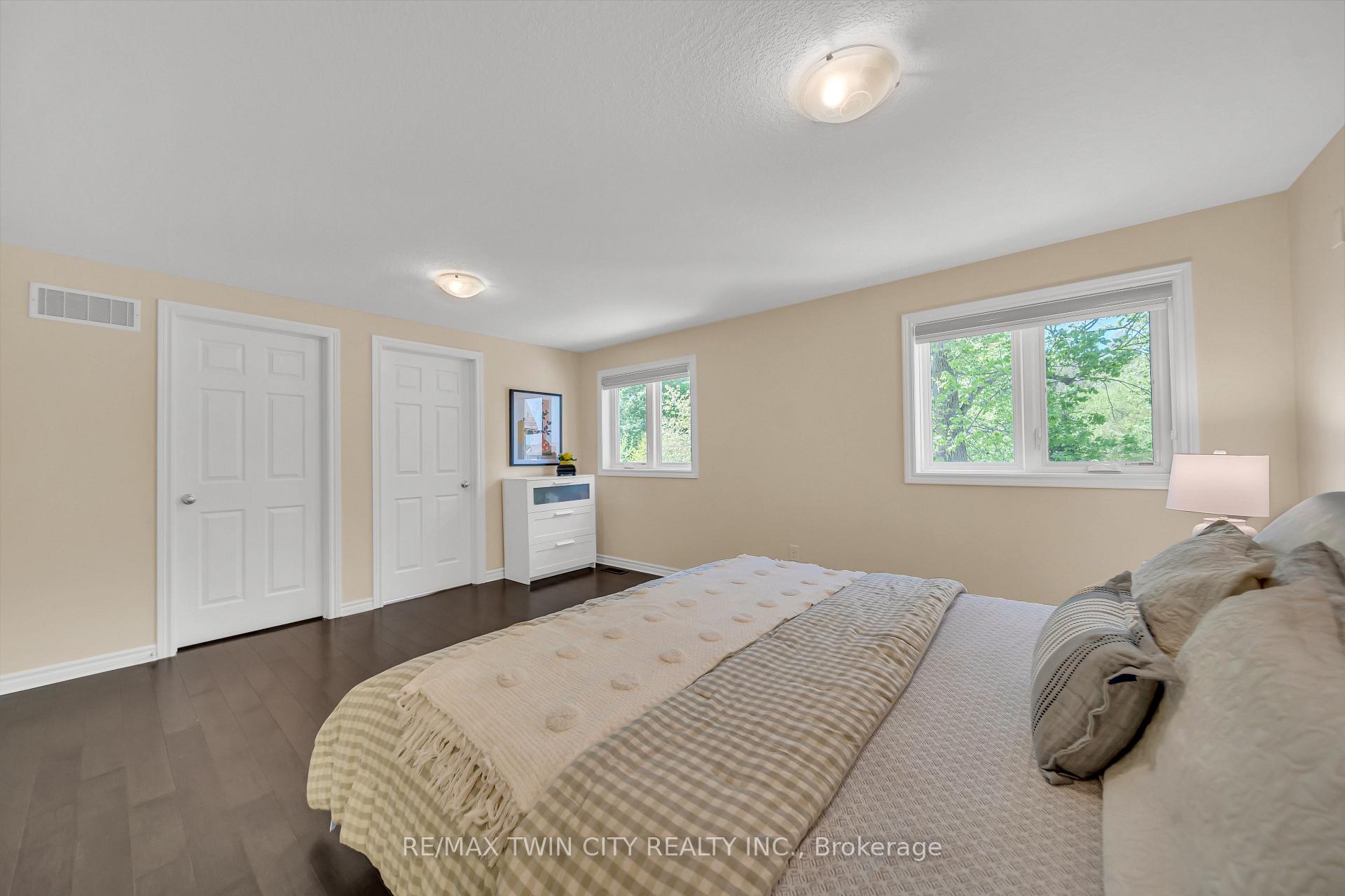 Photo 18 of 437 Zeller Drive, Kitchener — HOMEH