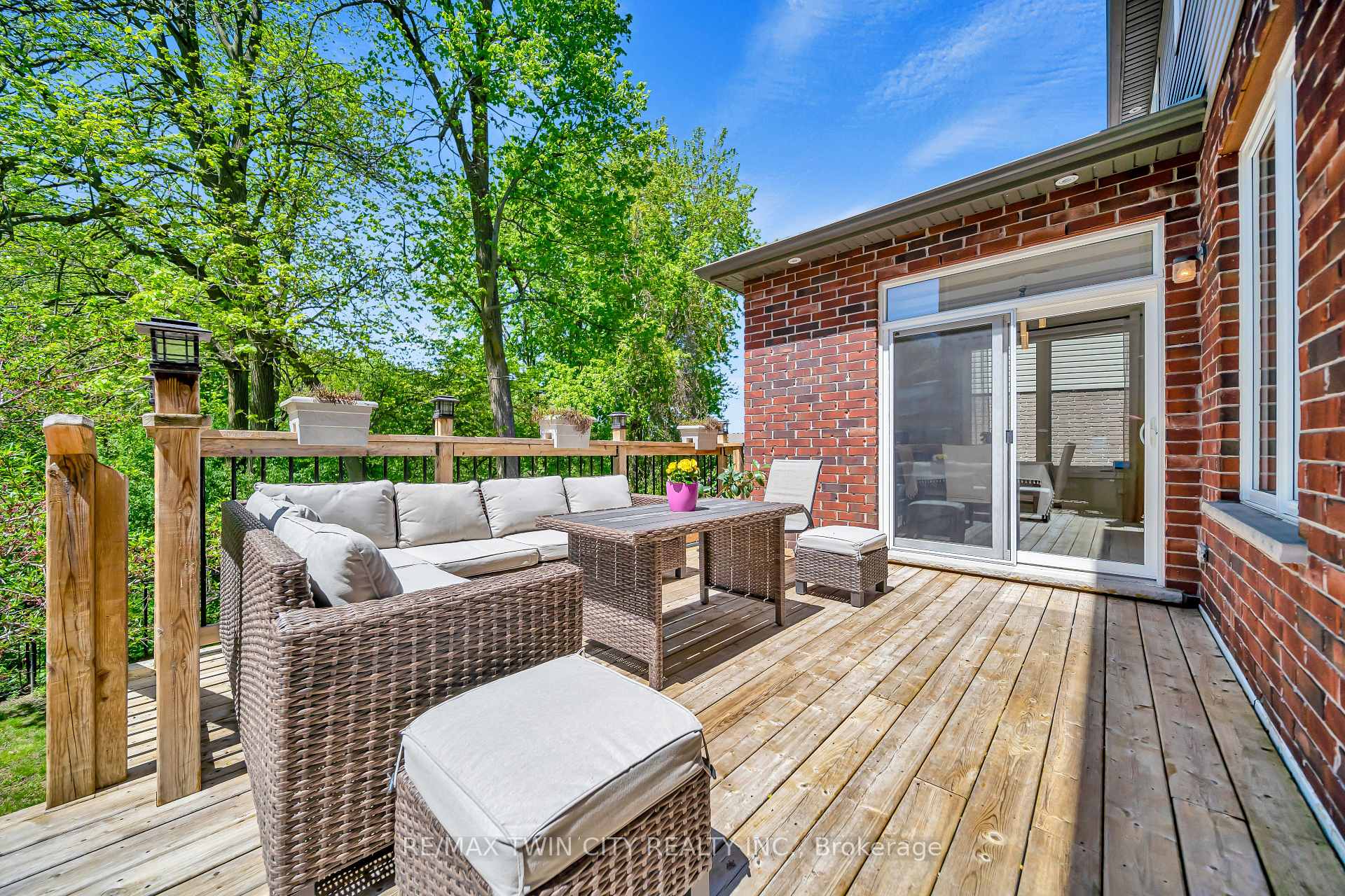 Photo 34 of 437 Zeller Drive, Kitchener — HOMEH