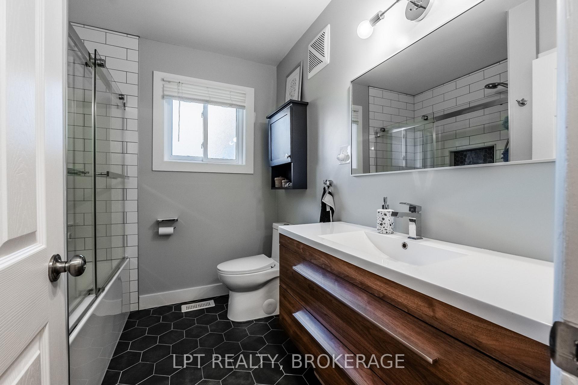 Photo 27 of 315 Norman Rogers Drive, Kingston, Central City West — HOMEH
