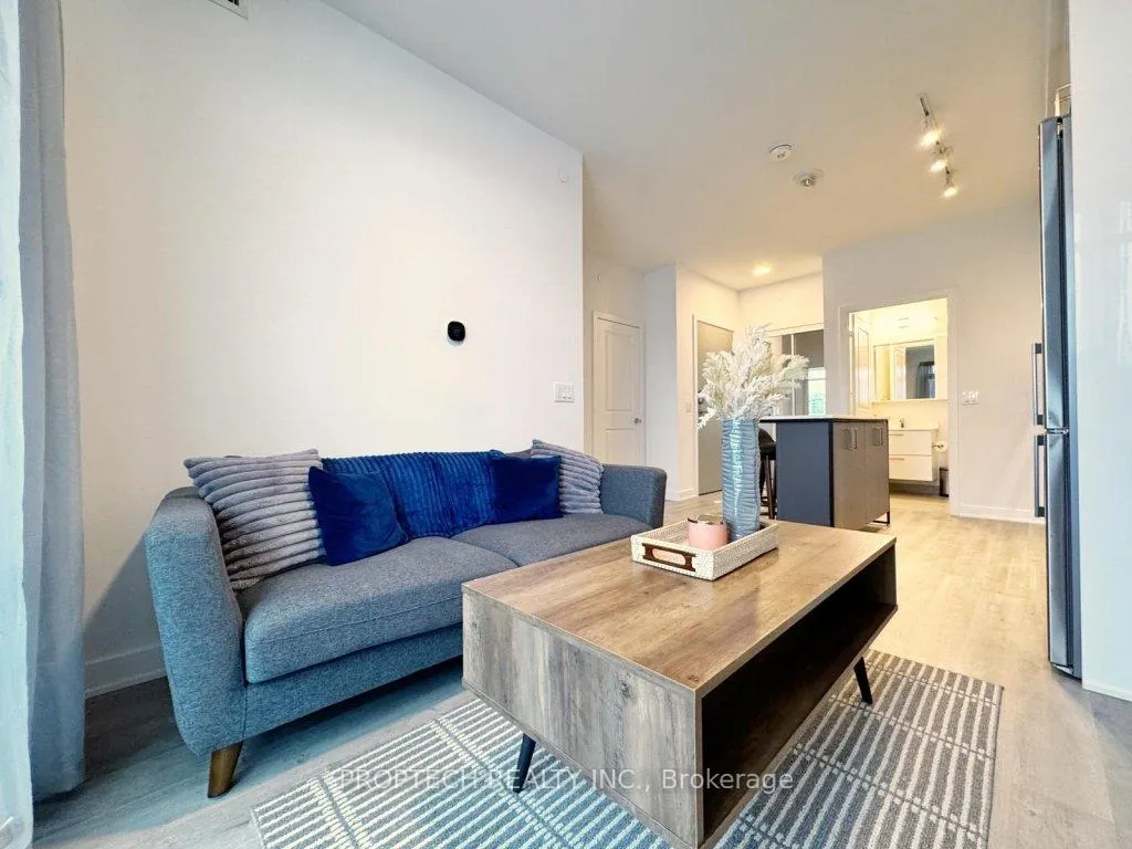 Photo 4 of Unit 628, 50 Upper Mall Way, Vaughan, Brownridge — HOMEH