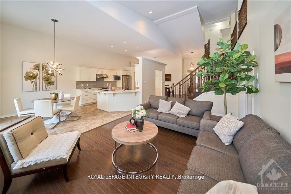 Photo 9 of 132 Palfrey Way, Ottawa, Kanata - Emerald Meadows/Trailwest — HOMEH