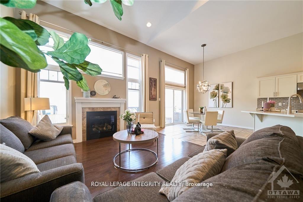 Photo 10 of 132 Palfrey Way, Ottawa, Kanata - Emerald Meadows/Trailwest — HOMEH