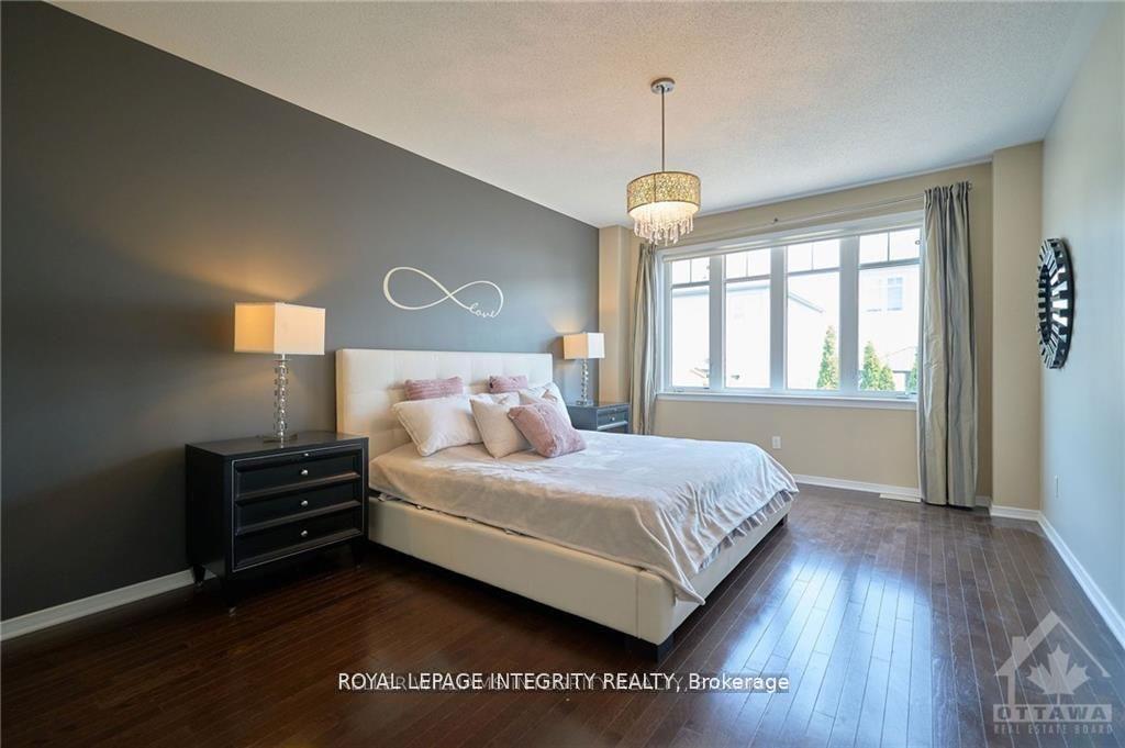 Photo 12 of 132 Palfrey Way, Ottawa, Kanata - Emerald Meadows/Trailwest — HOMEH