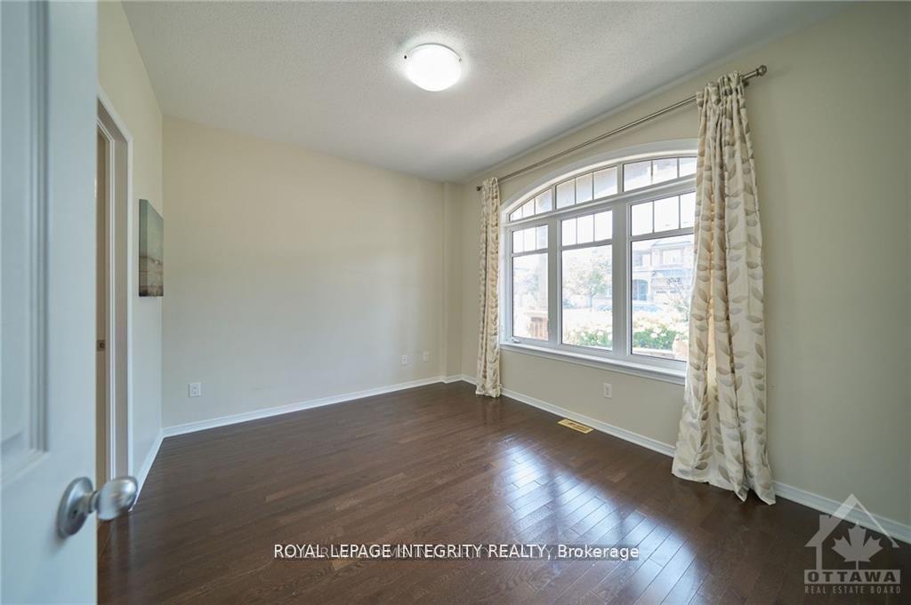 Photo 15 of 132 Palfrey Way, Ottawa, Kanata - Emerald Meadows/Trailwest — HOMEH