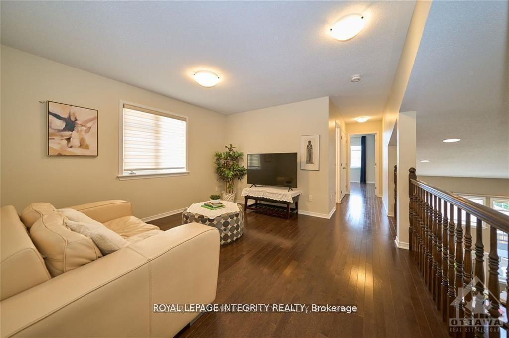 Photo 20 of 132 Palfrey Way, Ottawa, Kanata - Emerald Meadows/Trailwest — HOMEH