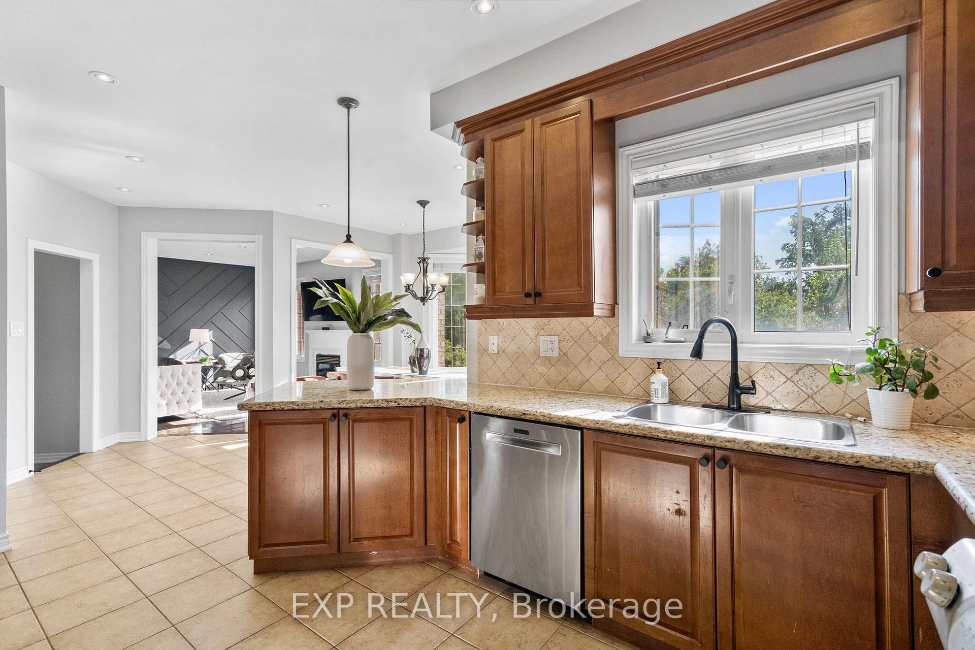 Photo 13 of 59 Smoothwater Terrace, Markham, Box Grove — HOMEH