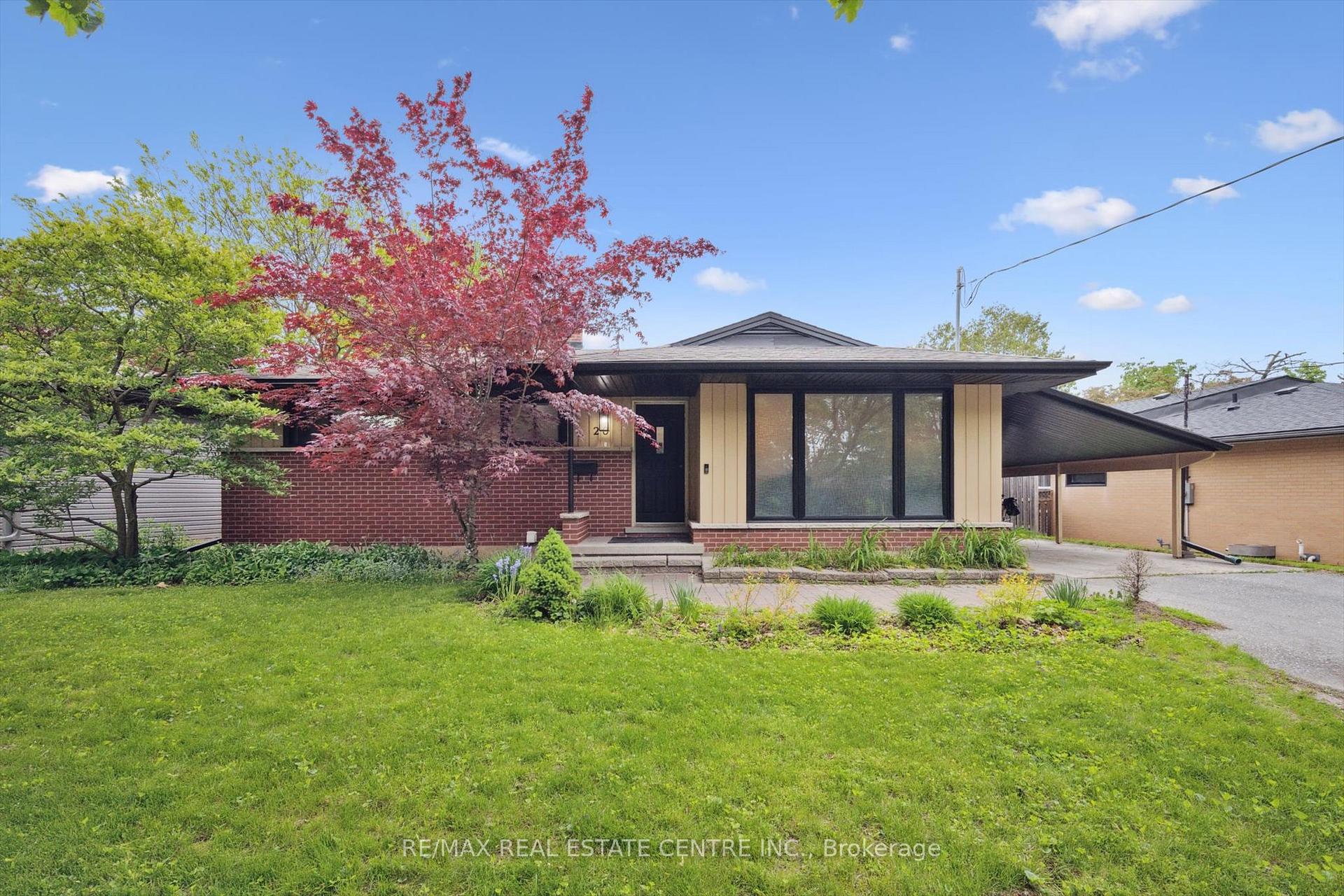 Photo 1 of 20 Graystone Avenue, Kitchener — HOMEH