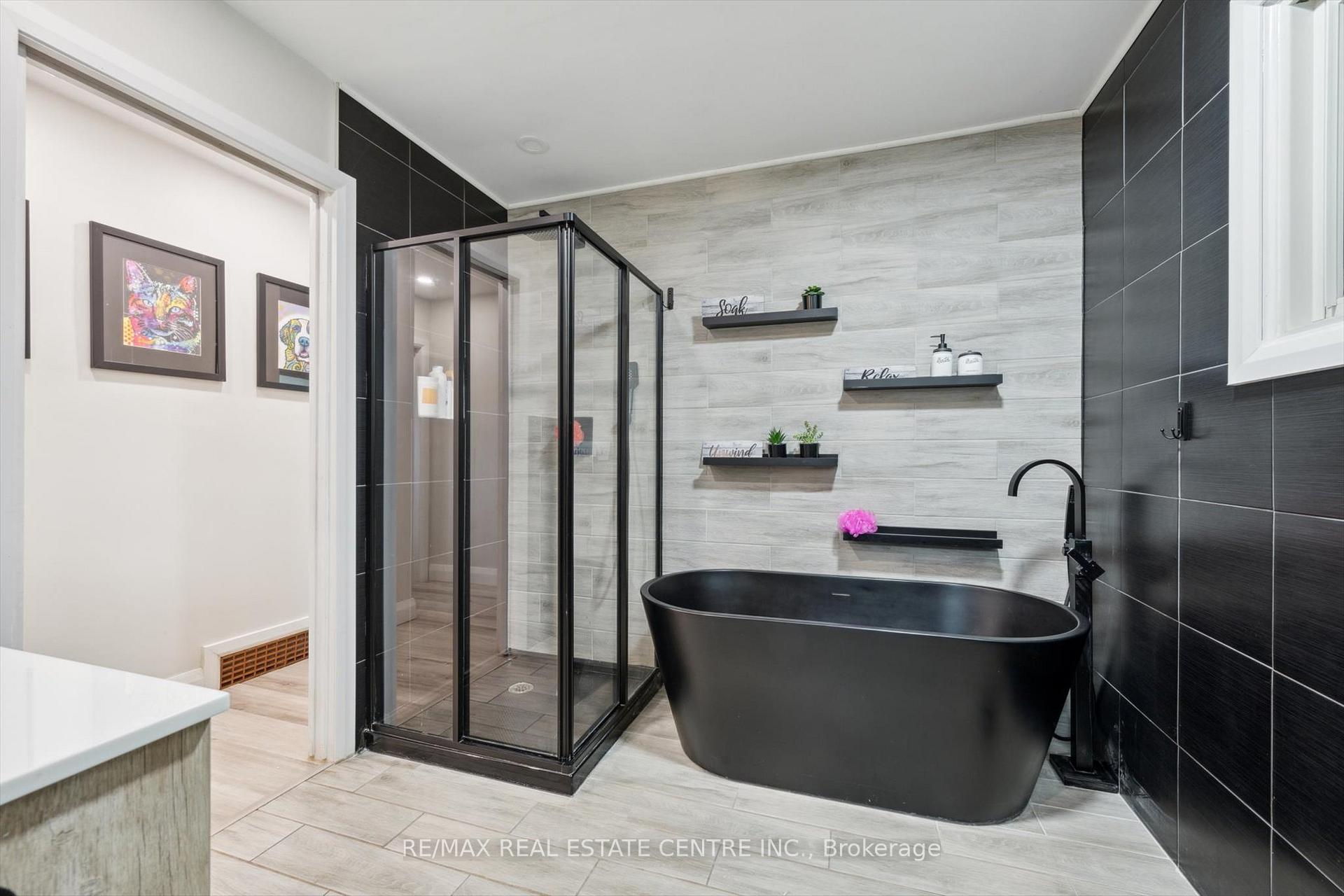 Photo 8 of 20 Graystone Avenue, Kitchener — HOMEH