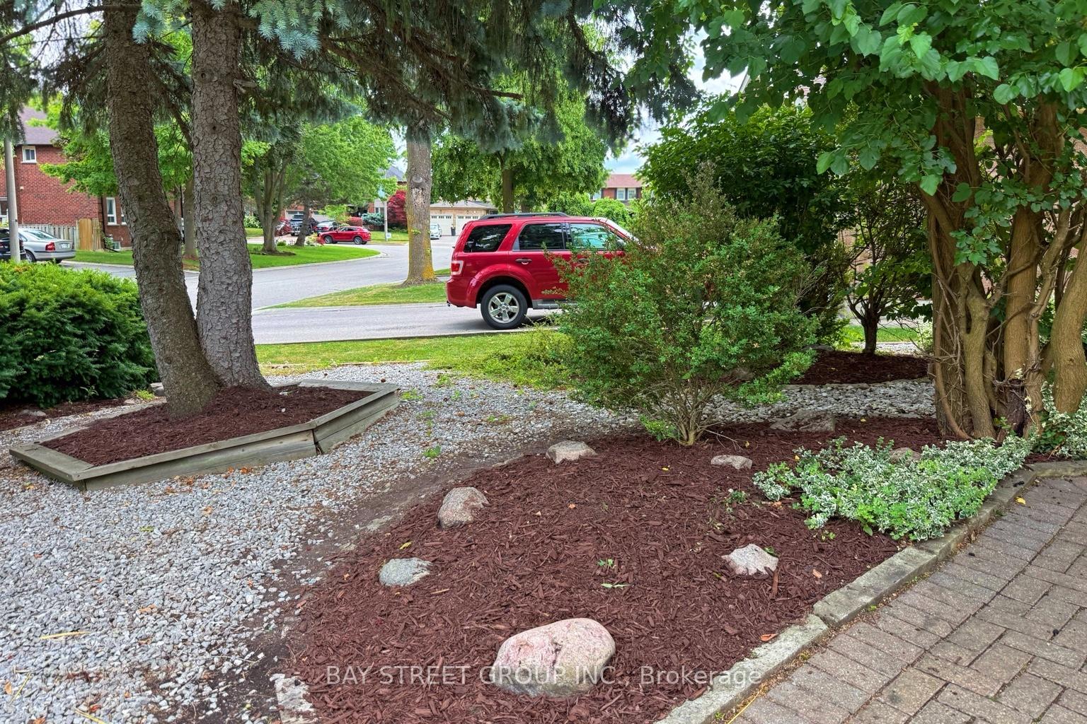 Photo 2 of 20 Tailor Street, Markham, Raymerville — HOMEH