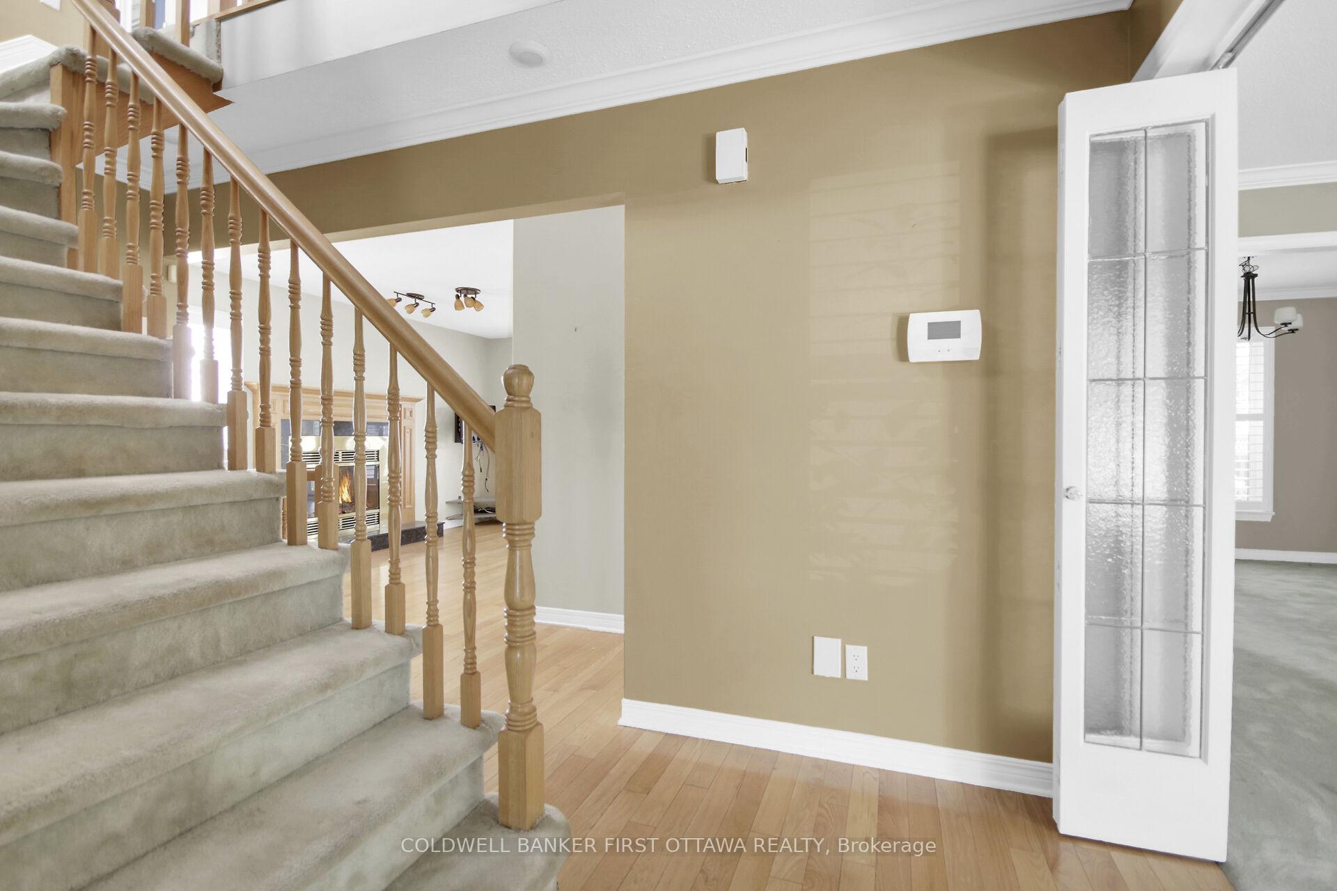 Photo 3 of 59 Rowe Drive, Ottawa, Kanata - Katimavik — HOMEH