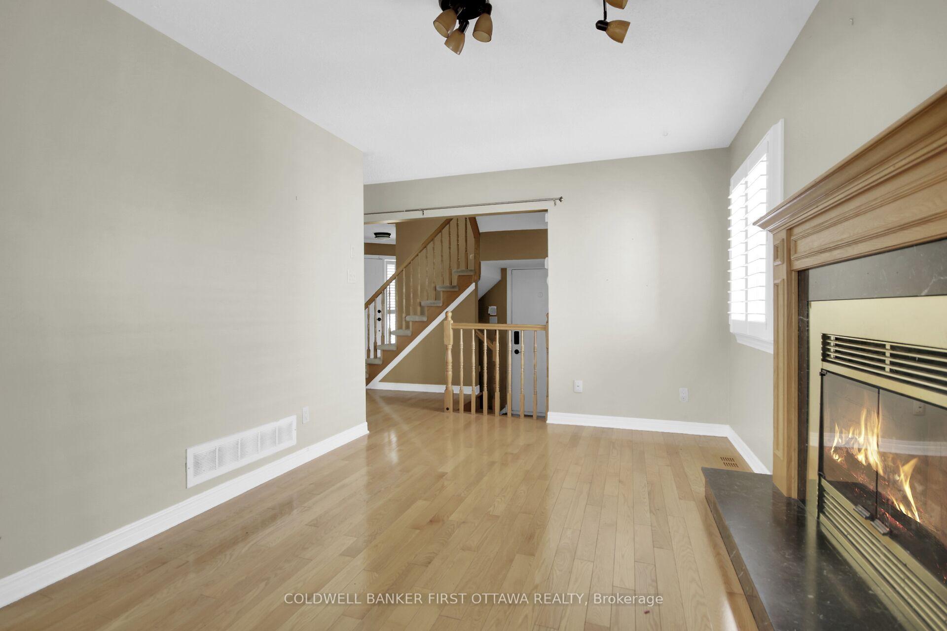 Photo 13 of 59 Rowe Drive, Ottawa, Kanata - Katimavik — HOMEH