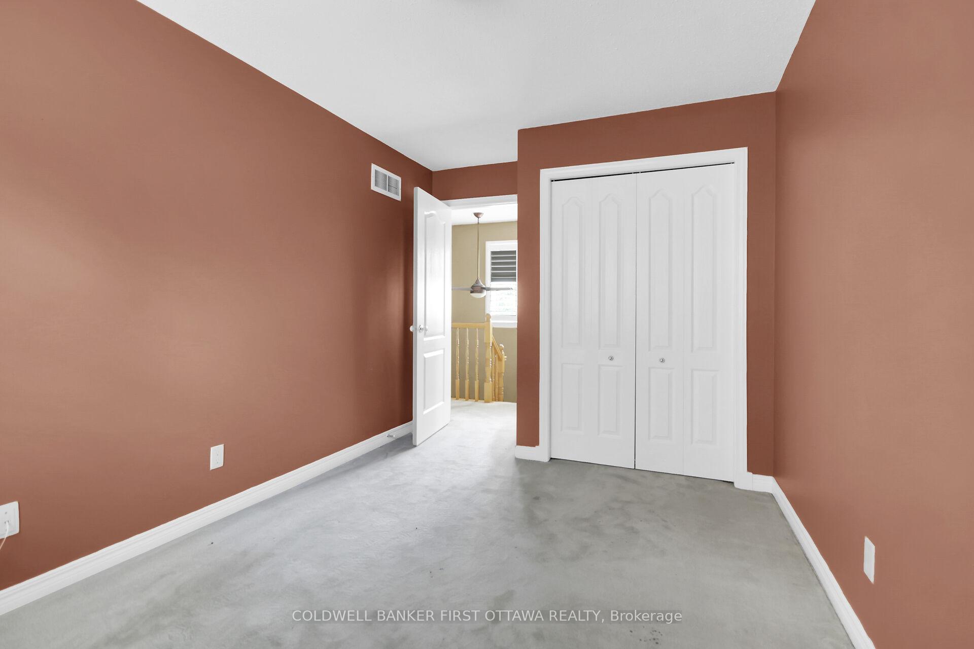 Photo 29 of 59 Rowe Drive, Ottawa, Kanata - Katimavik — HOMEH