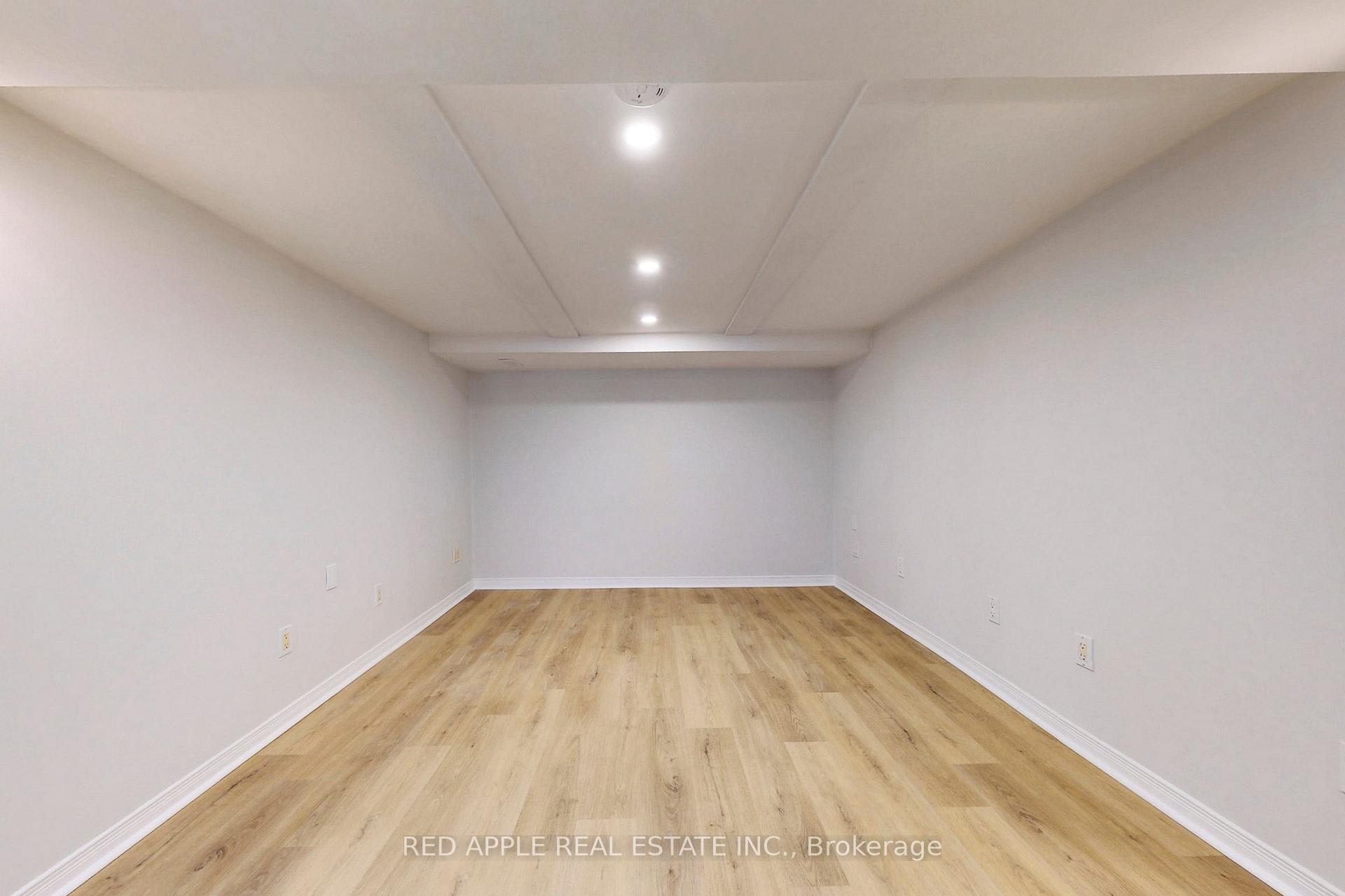 Photo 4 of Unit Lower Level, 76 West 1st Street, Hamilton, Bonnington — HOMEH