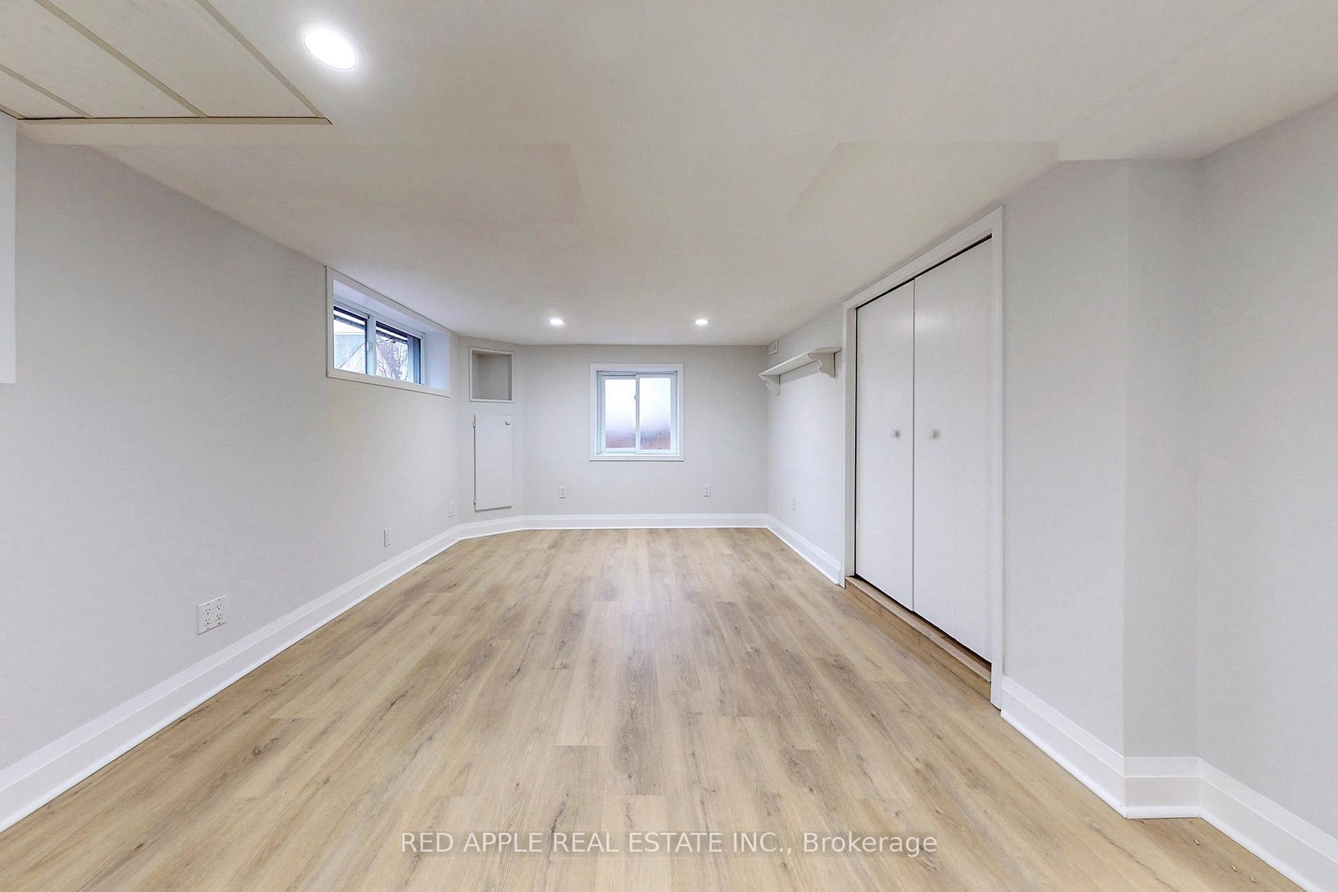 Photo 13 of Unit Lower Level, 76 West 1st Street, Hamilton, Bonnington — HOMEH