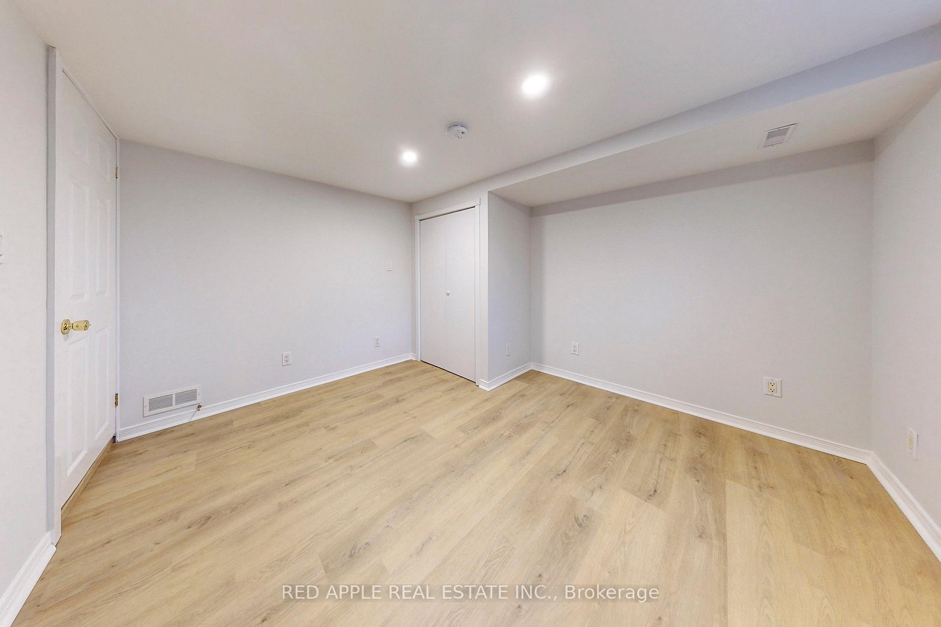 Photo 18 of Unit Lower Level, 76 West 1st Street, Hamilton, Bonnington — HOMEH