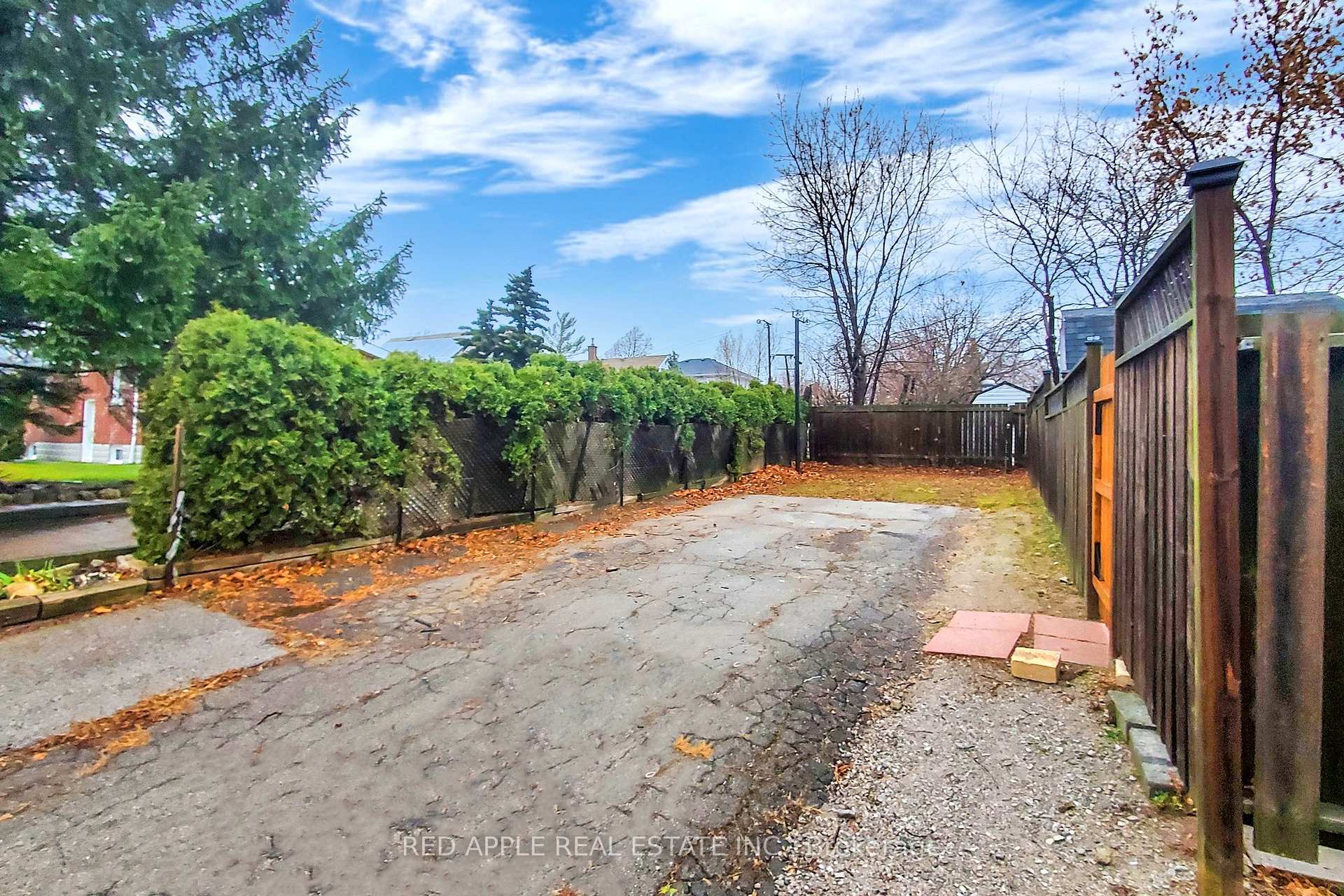 Photo 25 of Unit Lower Level, 76 West 1st Street, Hamilton, Bonnington — HOMEH
