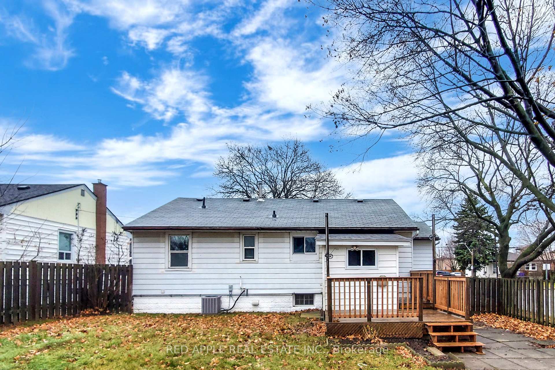 Photo 27 of Unit Lower Level, 76 West 1st Street, Hamilton, Bonnington — HOMEH