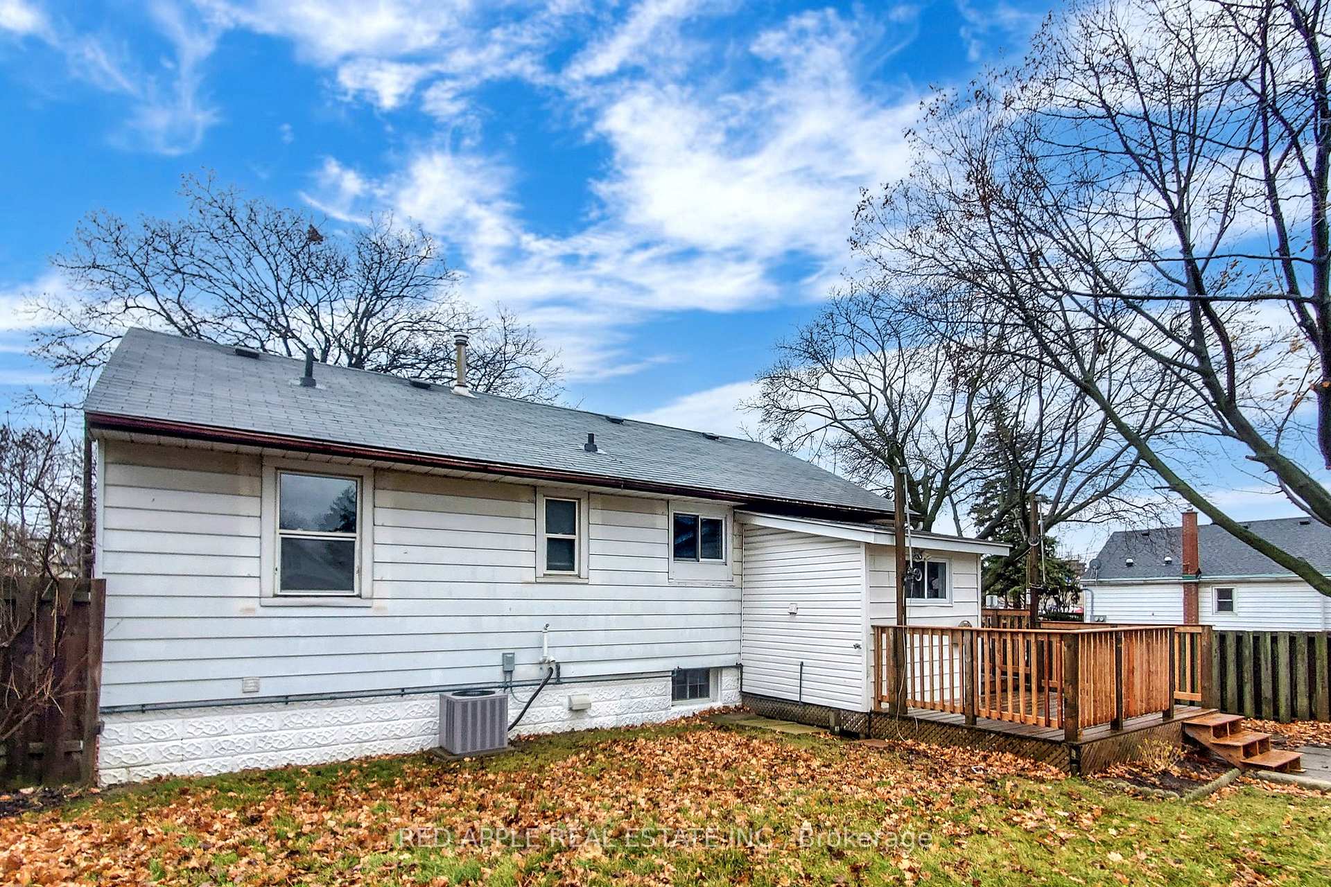 Photo 28 of Unit Lower Level, 76 West 1st Street, Hamilton, Bonnington — HOMEH