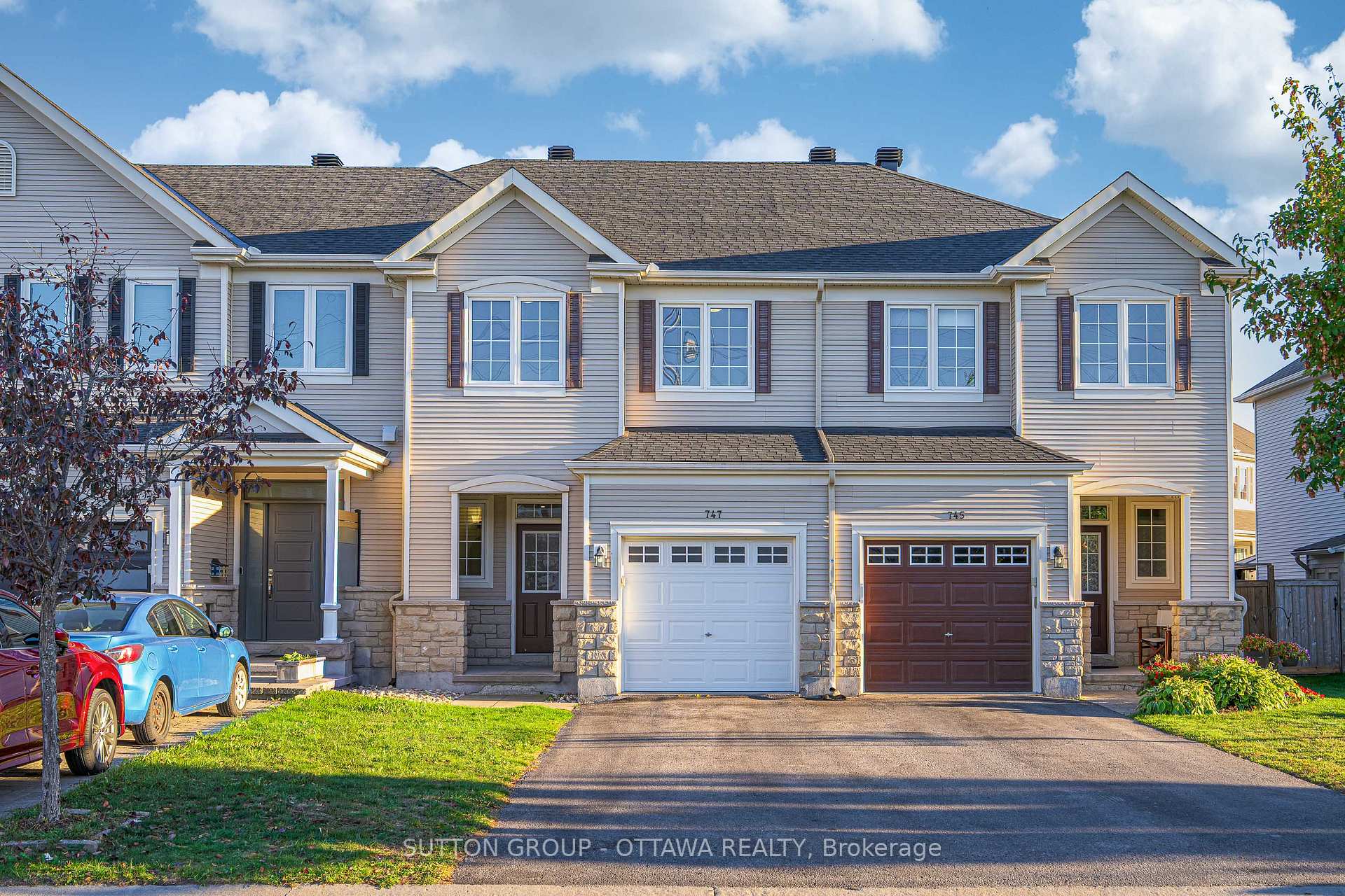 Photo 1 of 747 Oakglade Avenue, Ottawa, Kanata - Emerald Meadows/Trailwest — HOMEH