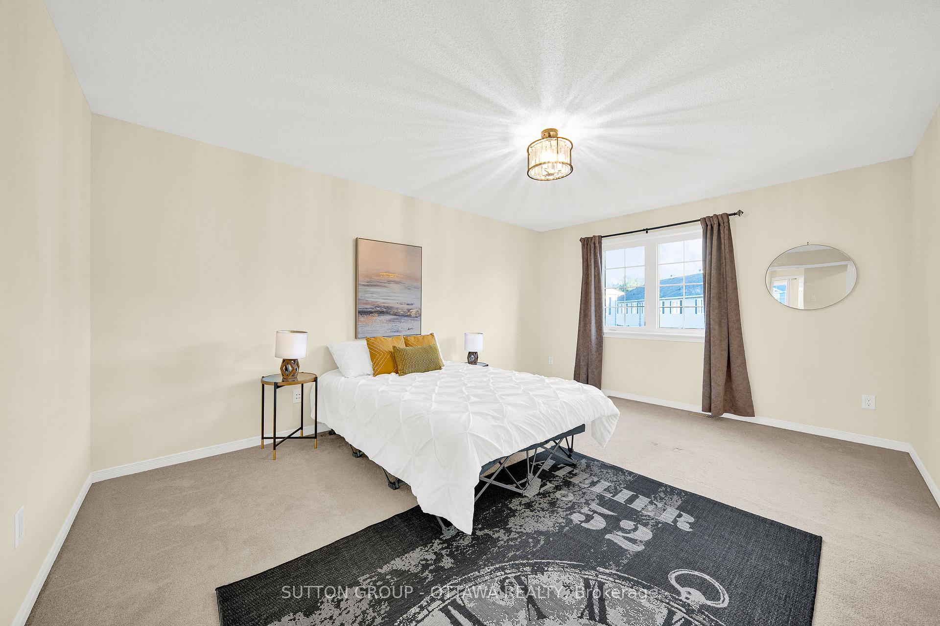 Photo 15 of 747 Oakglade Avenue, Ottawa, Kanata - Emerald Meadows/Trailwest — HOMEH