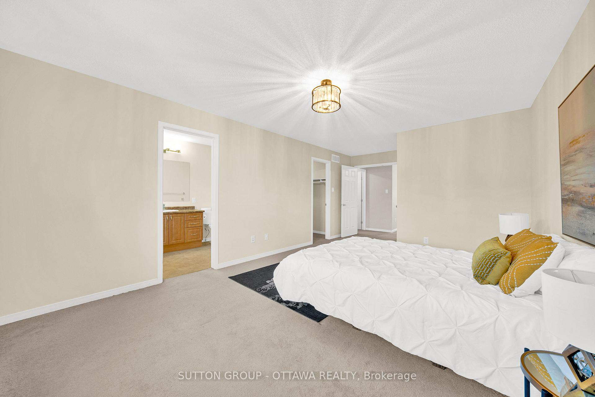Photo 16 of 747 Oakglade Avenue, Ottawa, Kanata - Emerald Meadows/Trailwest — HOMEH
