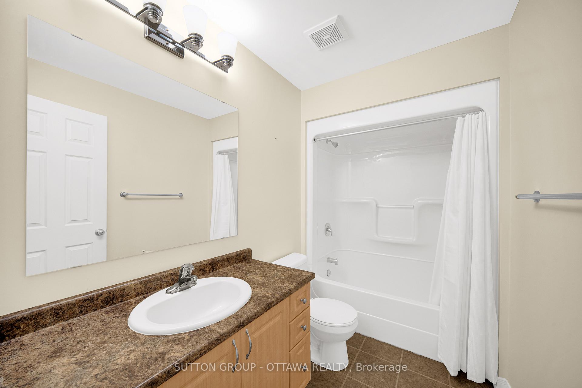 Photo 26 of 747 Oakglade Avenue, Ottawa, Kanata - Emerald Meadows/Trailwest — HOMEH