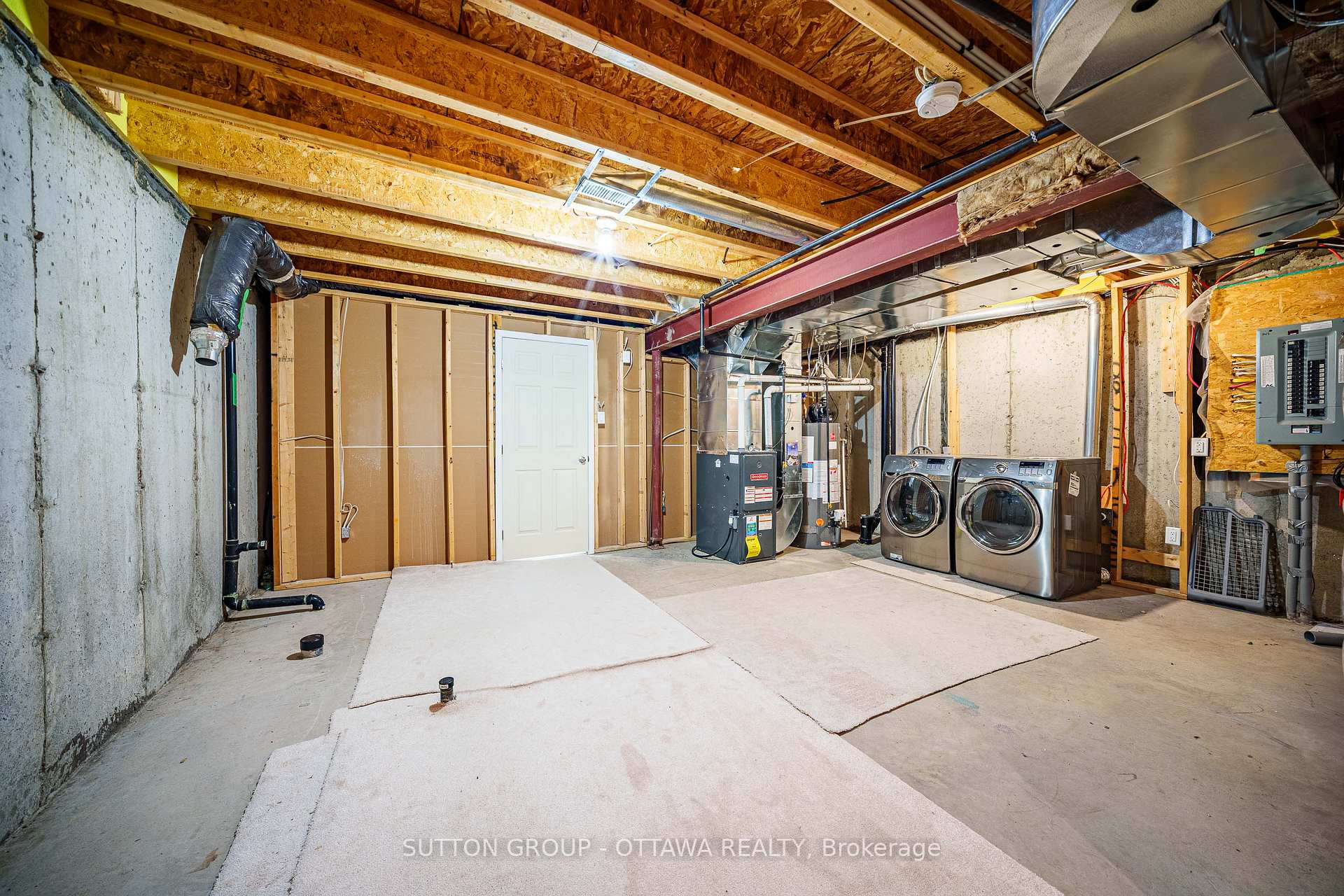 Photo 30 of 747 Oakglade Avenue, Ottawa, Kanata - Emerald Meadows/Trailwest — HOMEH