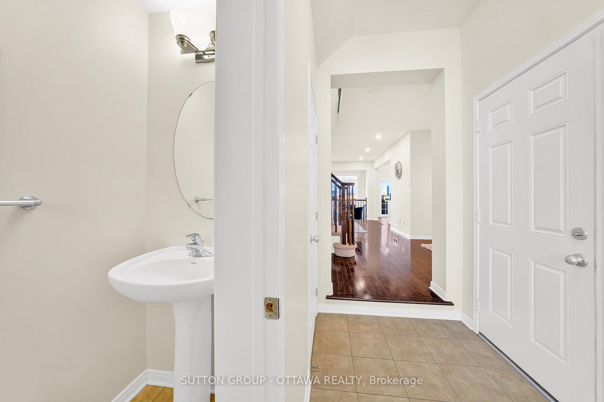 Photo 31 of 747 Oakglade Avenue, Ottawa, Kanata - Emerald Meadows/Trailwest — HOMEH