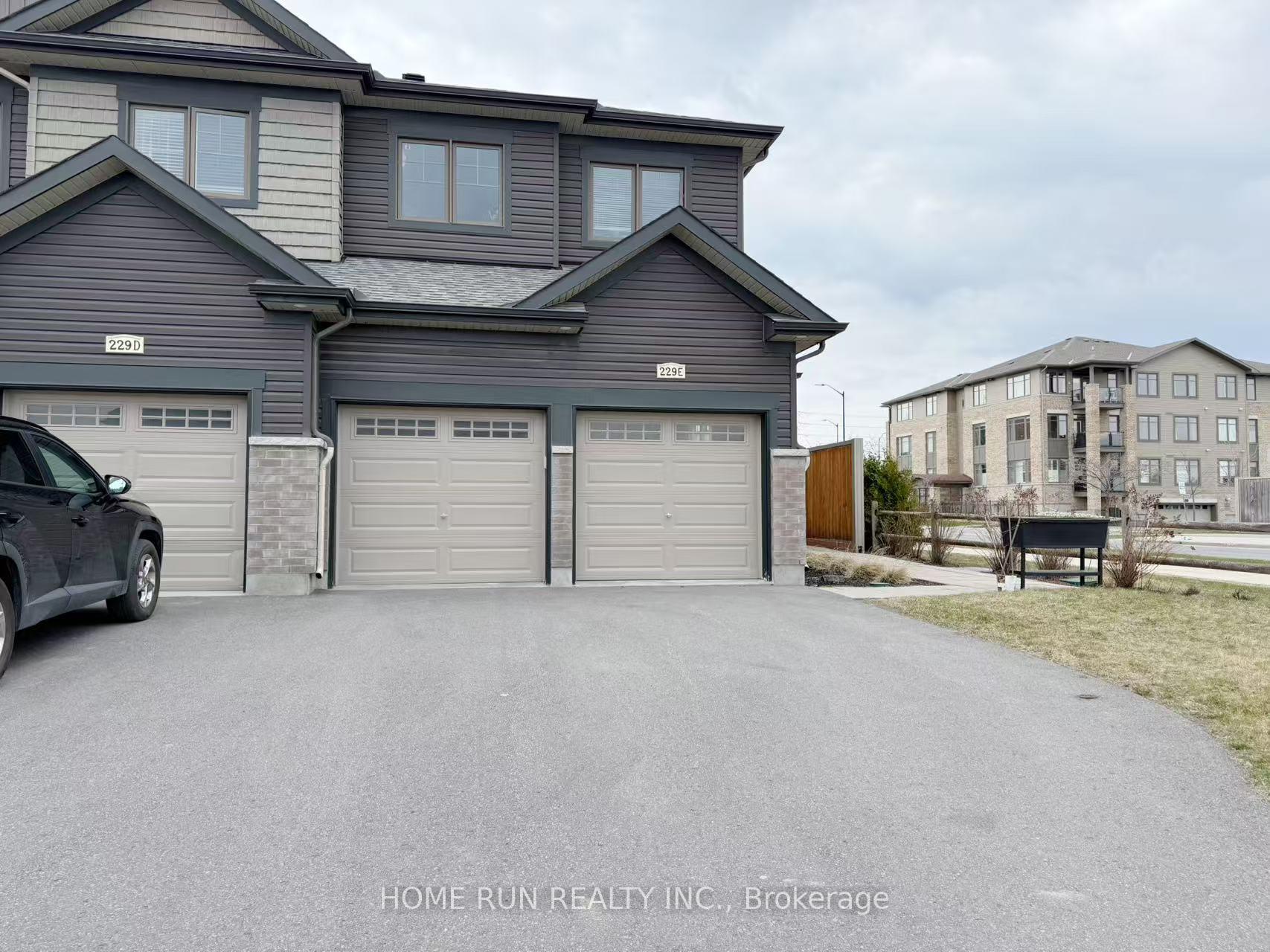 Photo 1 of 229E Shinny Avenue, Ottawa, Kanata - Emerald Meadows/Trailwest — HOMEH