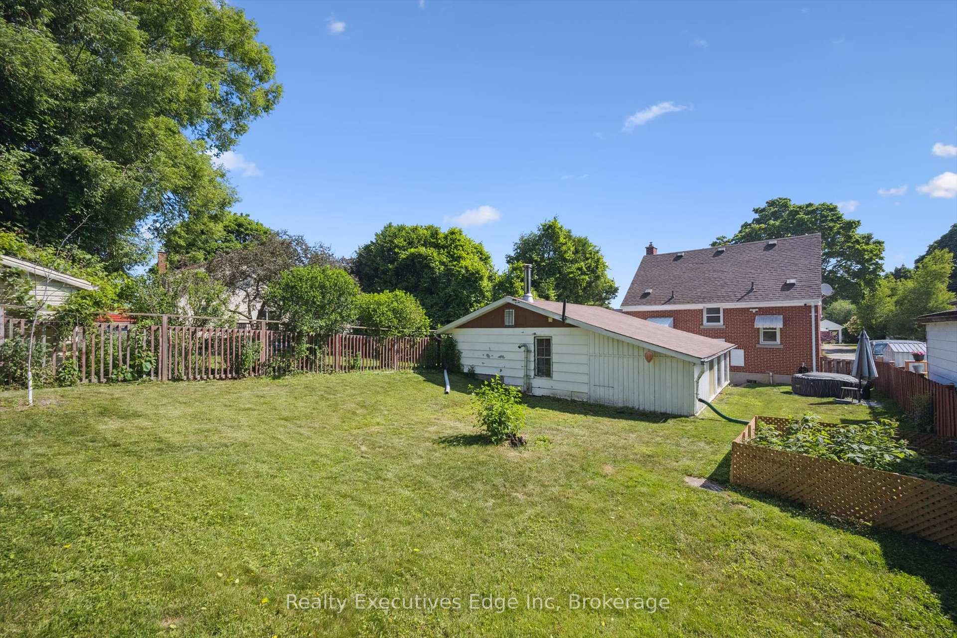 Photo 4 of 319 Clifton Road, Kitchener — HOMEH