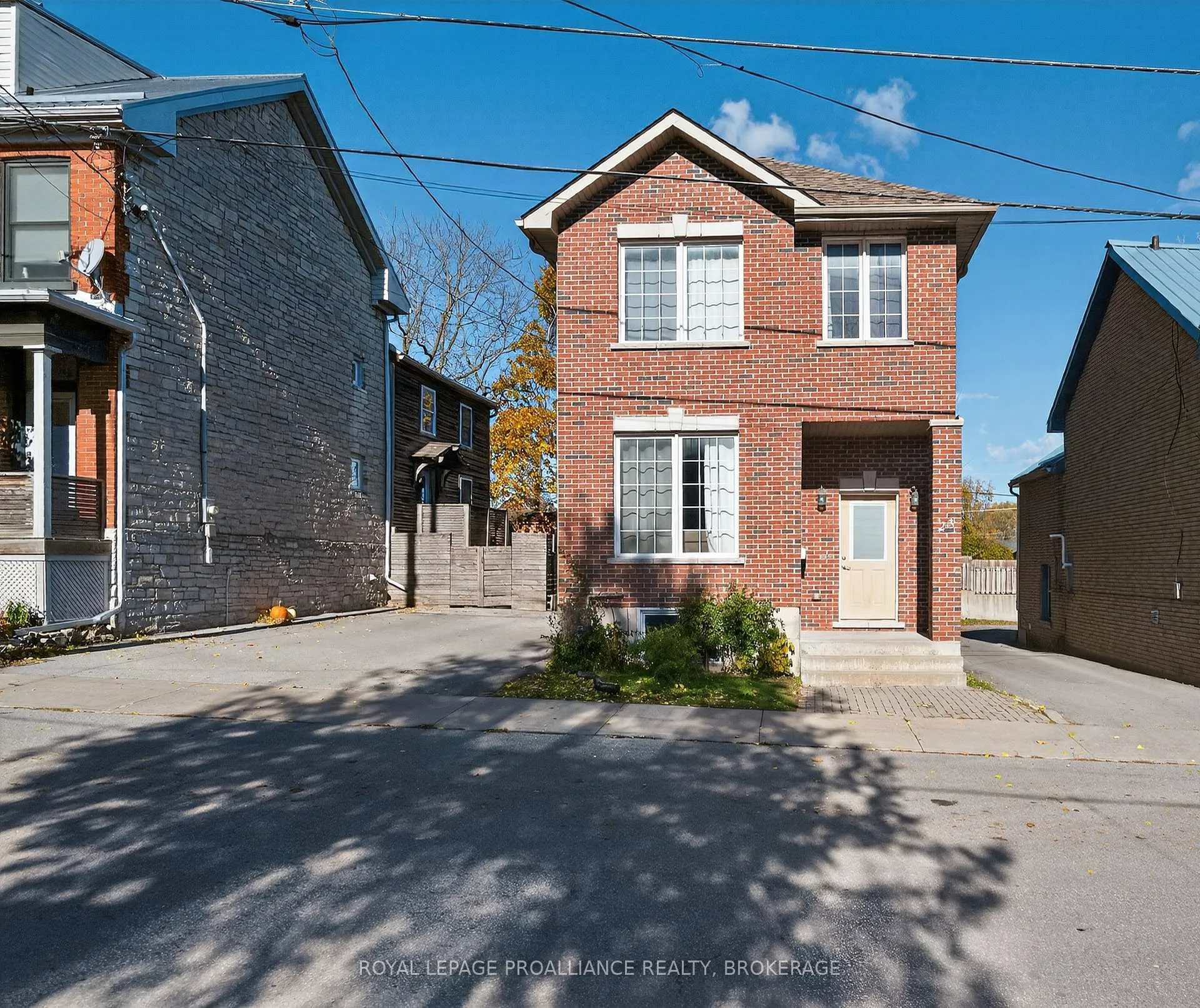 Photo 2 of 23 Charles Street, Kingston, East of Sir John A. Blvd — HOMEH