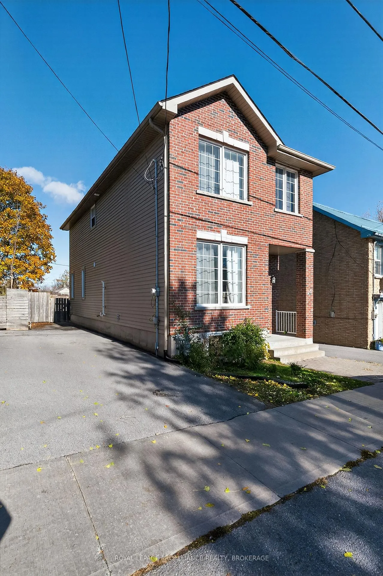 Photo 4 of 23 Charles Street, Kingston, East of Sir John A. Blvd — HOMEH