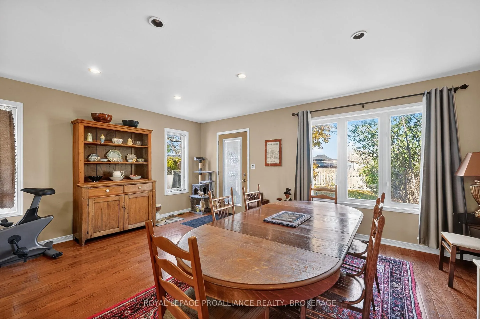 Photo 10 of 23 Charles Street, Kingston, East of Sir John A. Blvd — HOMEH