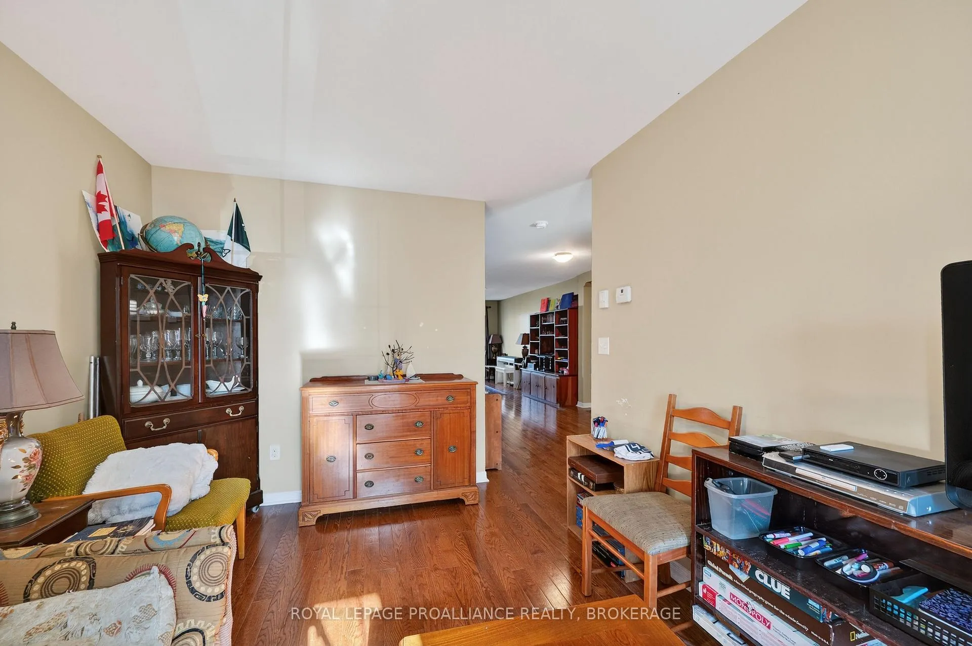 Photo 12 of 23 Charles Street, Kingston, East of Sir John A. Blvd — HOMEH
