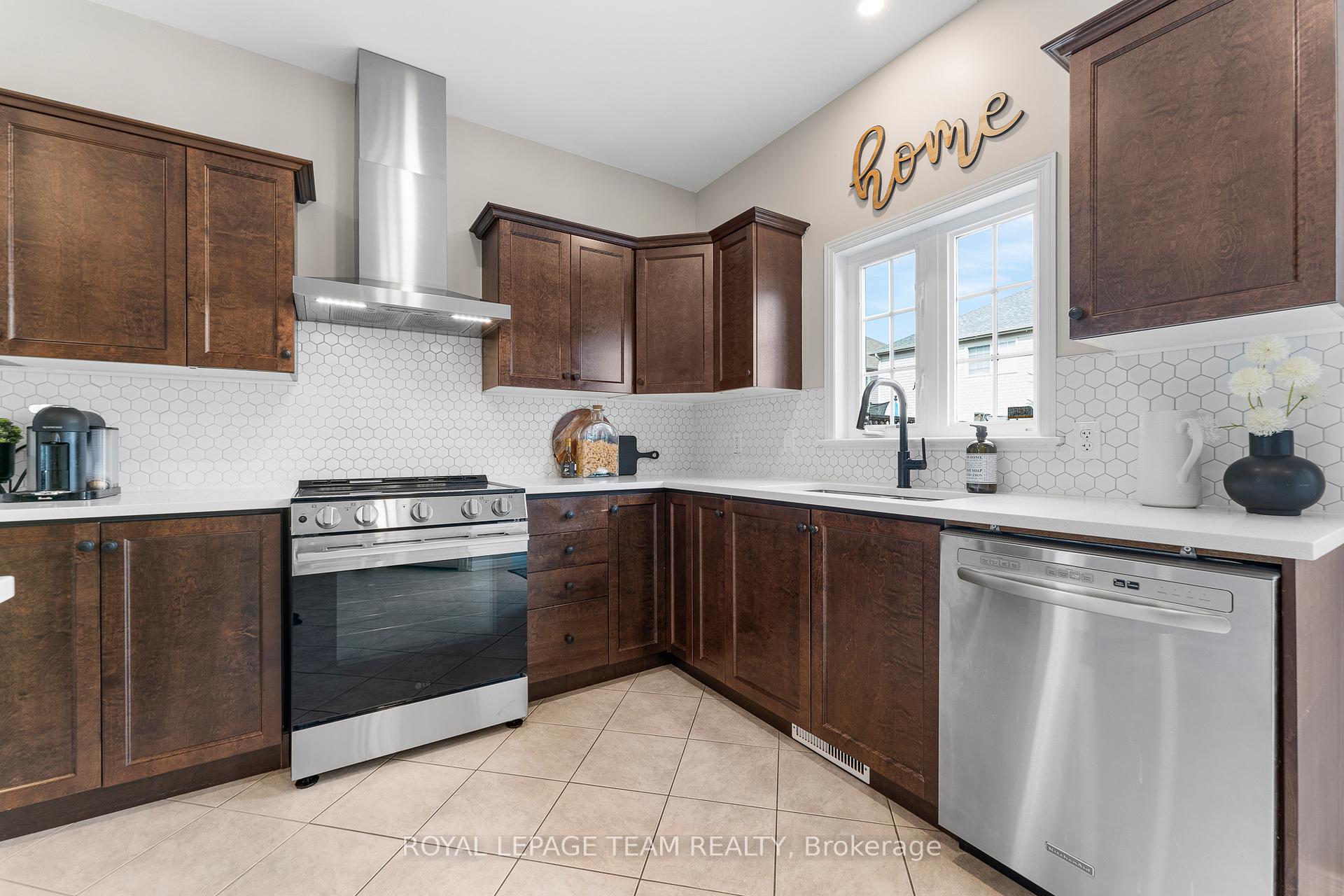 Photo 14 of 213 Pendra Way, Ottawa, Kanata - Morgan's Grant/South March — HOMEH