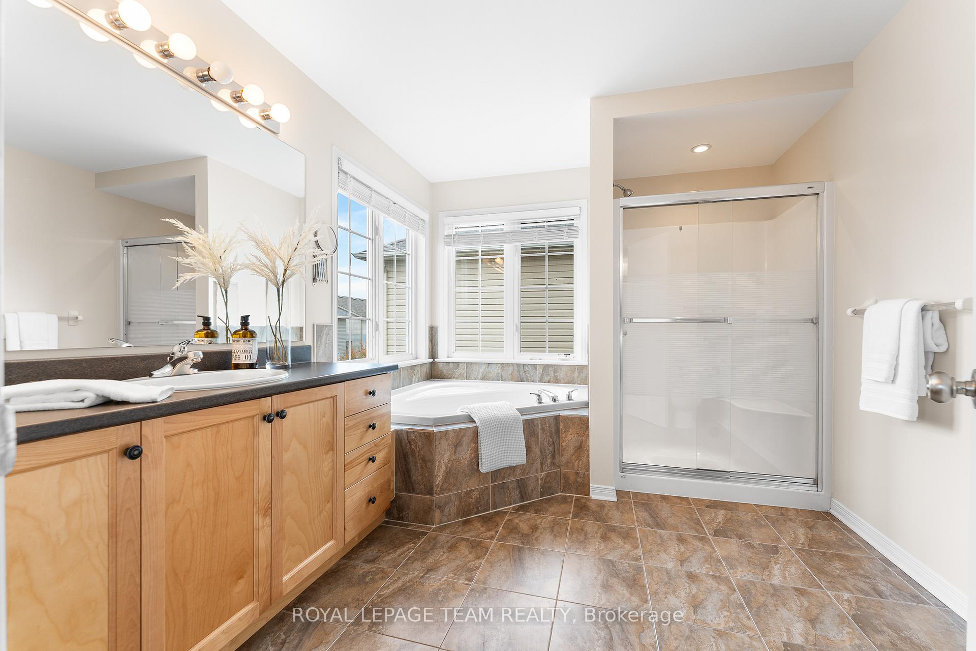 Photo 25 of 213 Pendra Way, Ottawa, Kanata - Morgan's Grant/South March — HOMEH