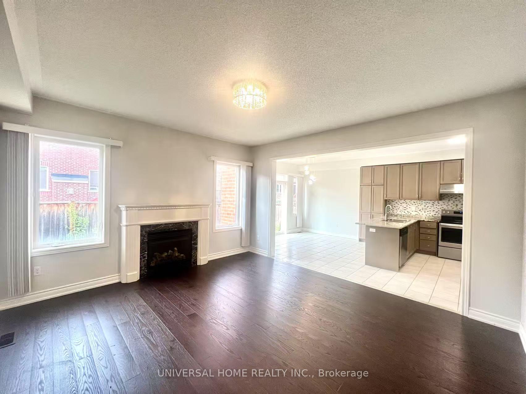Photo 5 of 88 Hua Du Avenue, Markham, Berczy — HOMEH