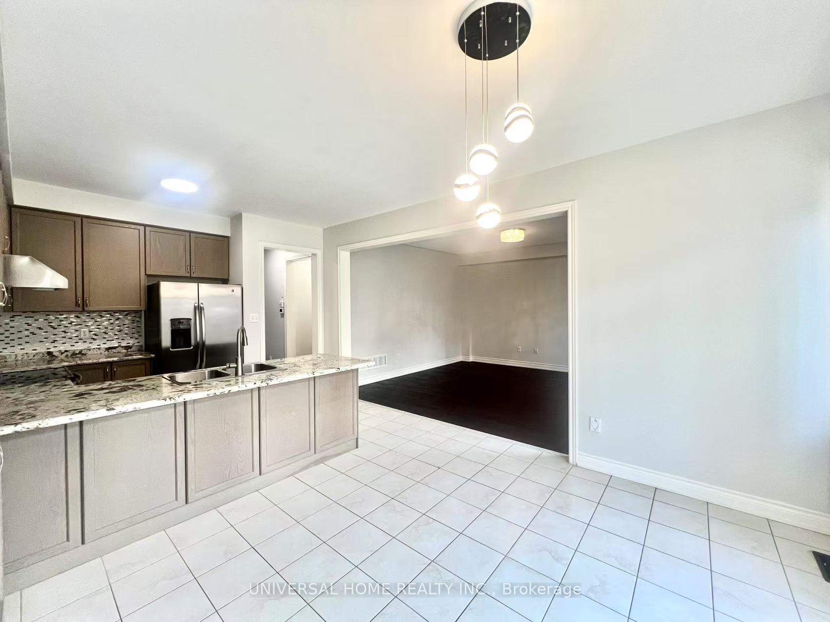 Photo 7 of 88 Hua Du Avenue, Markham, Berczy — HOMEH