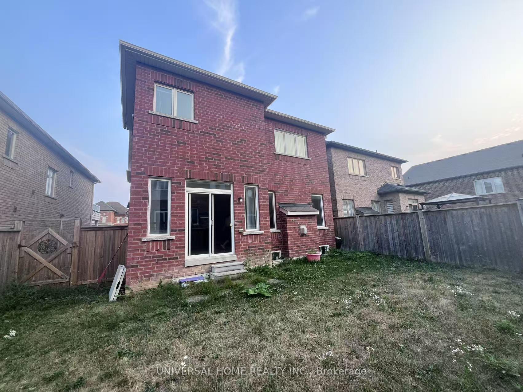 Photo 15 of 88 Hua Du Avenue, Markham, Berczy — HOMEH