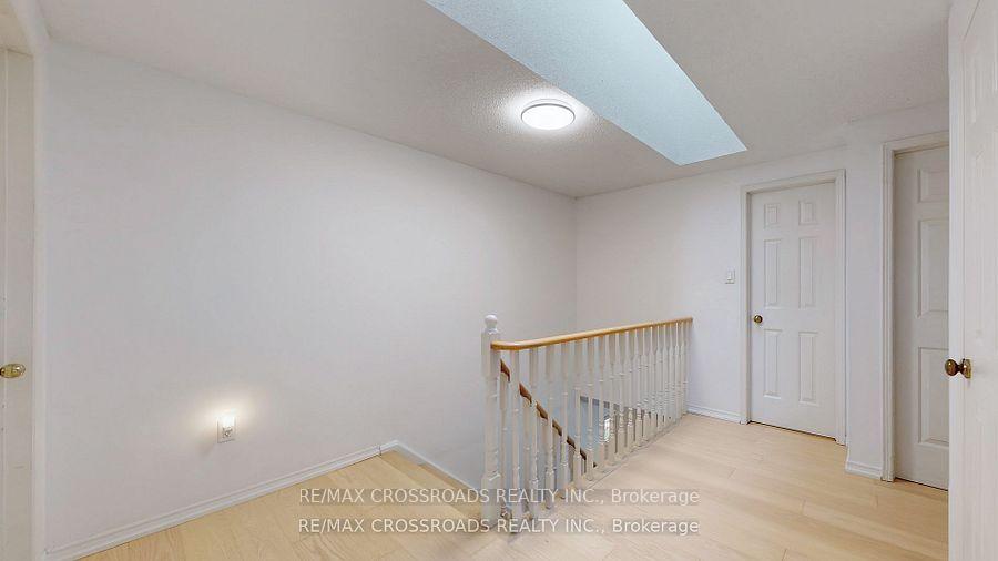 Photo 9 of 72 Kerrigan Crescent, Markham, Unionville — HOMEH