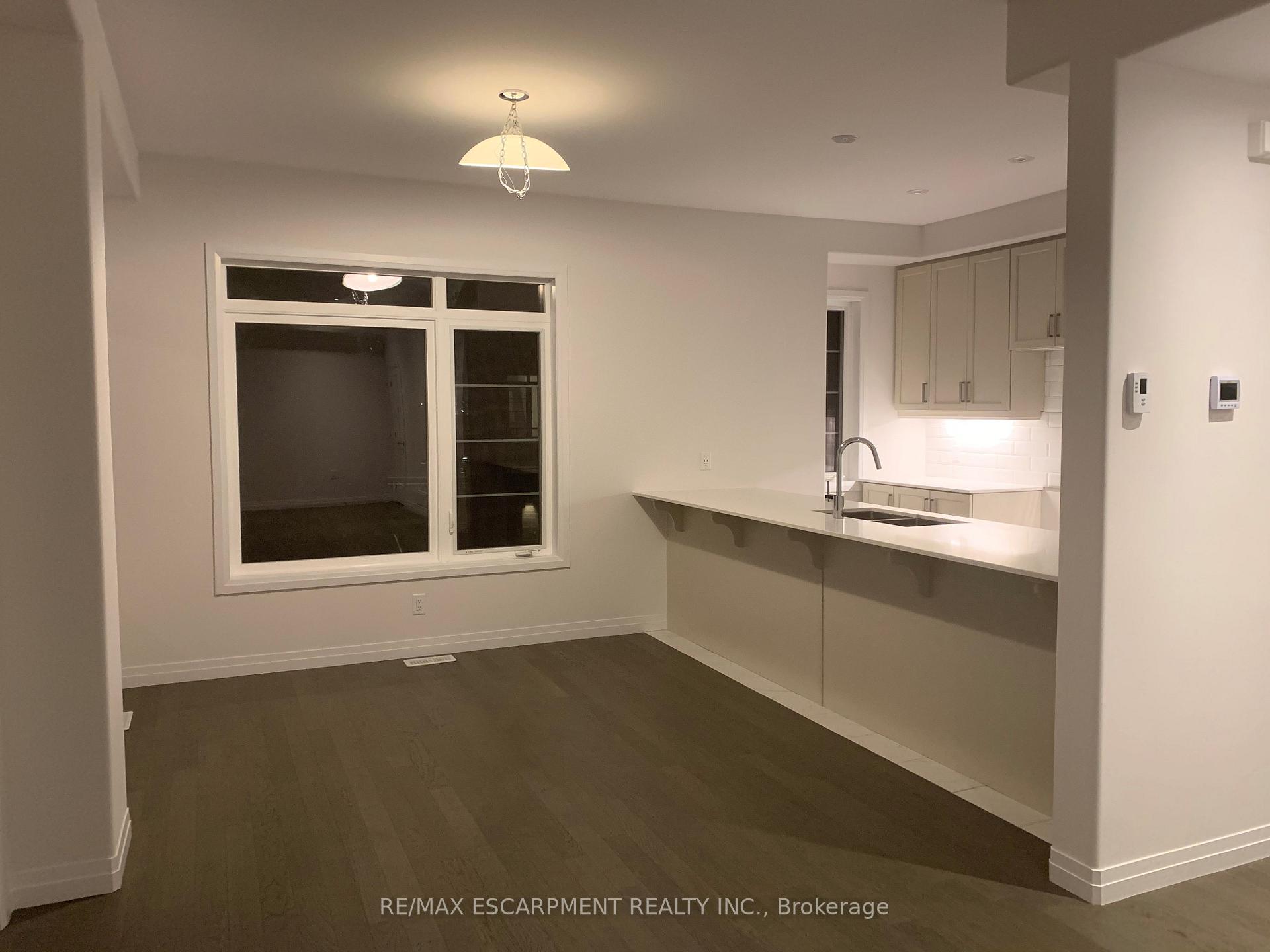 Photo 2 of Unit 115, 30 Times Square Boulevard, Hamilton, Stoney Creek Mountain — HOMEH