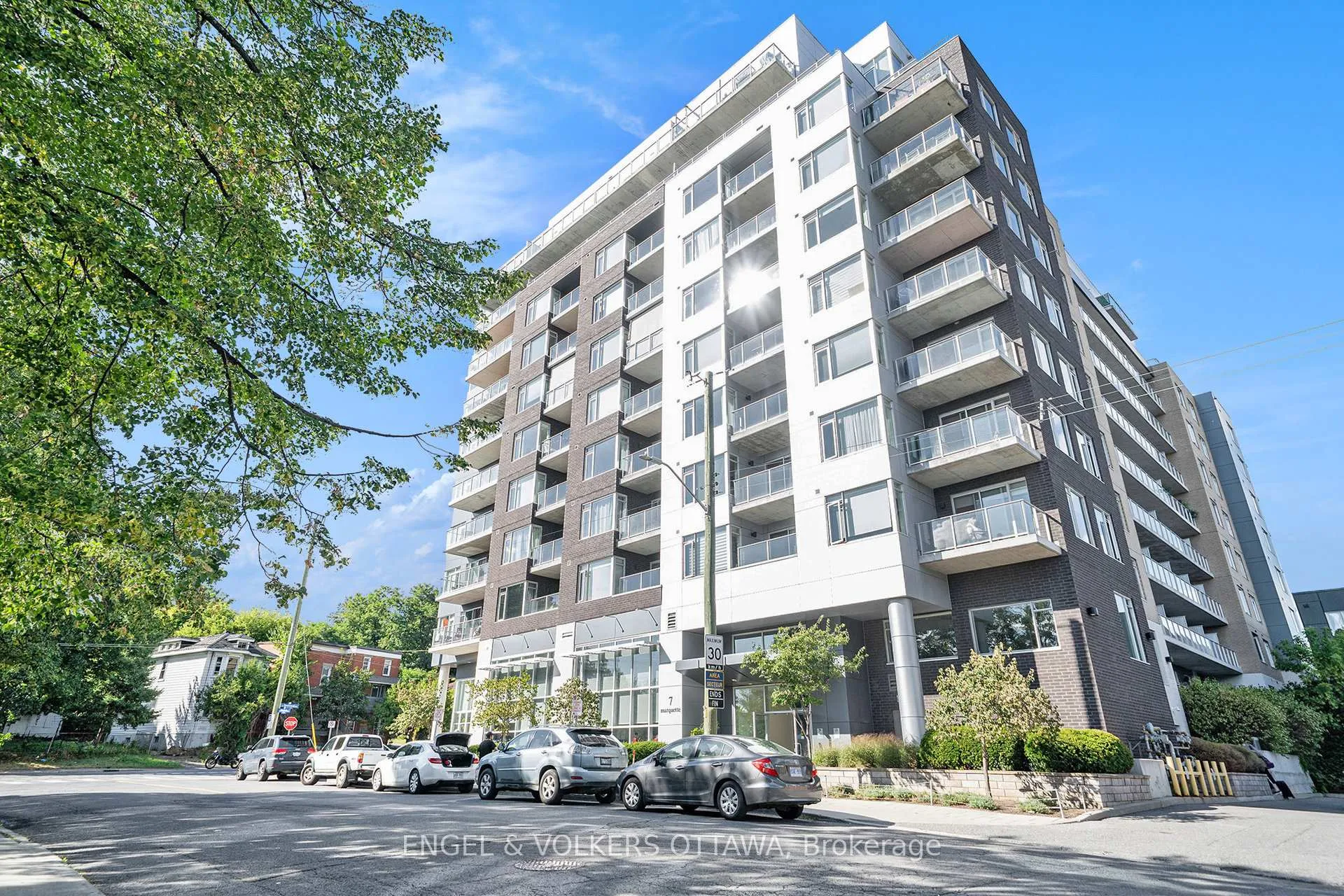 Front of Unit 605, 7 Marquette Avenue