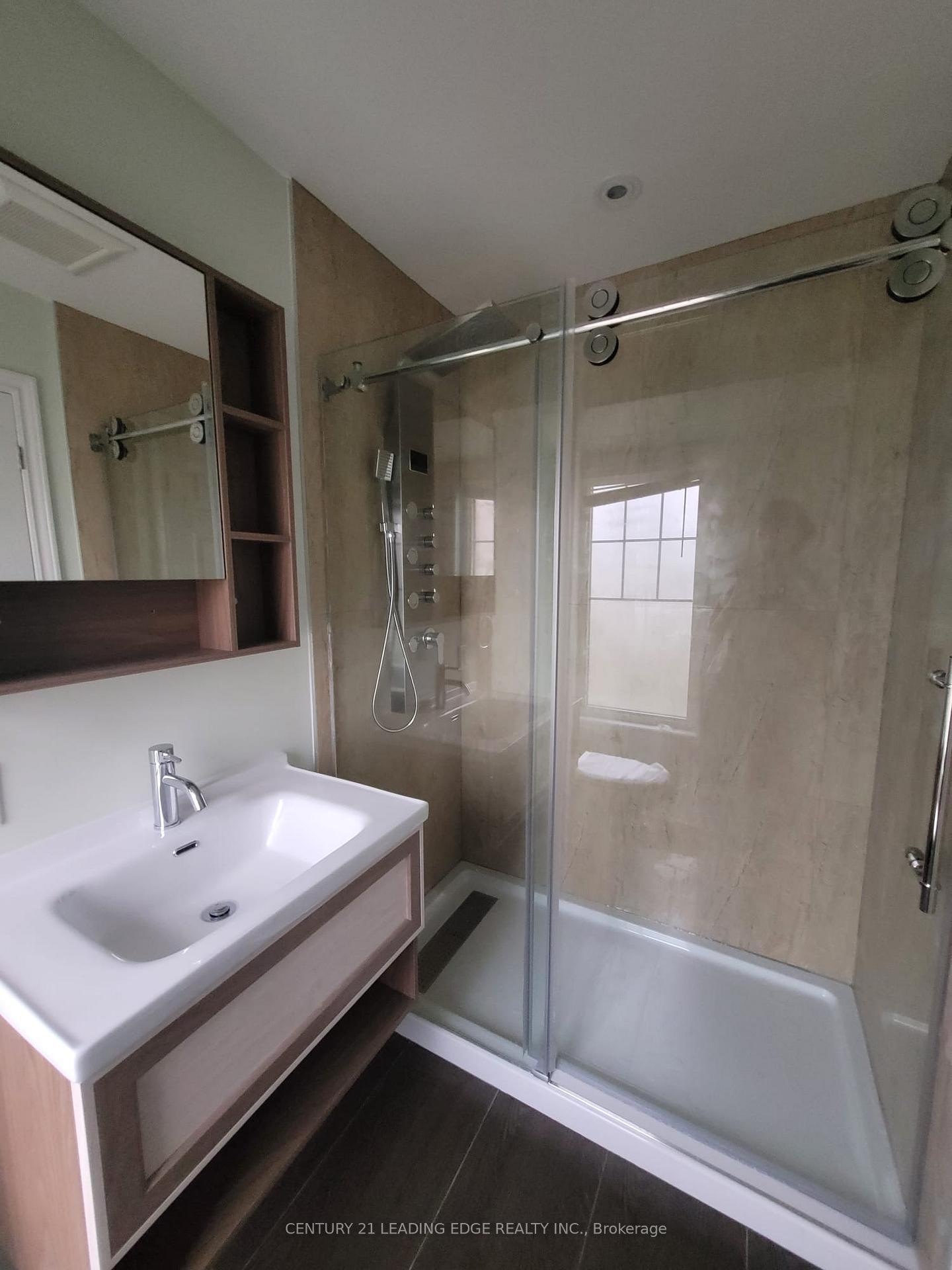 Photo 25 of 11 Dundas Way, Markham, Greensborough — HOMEH