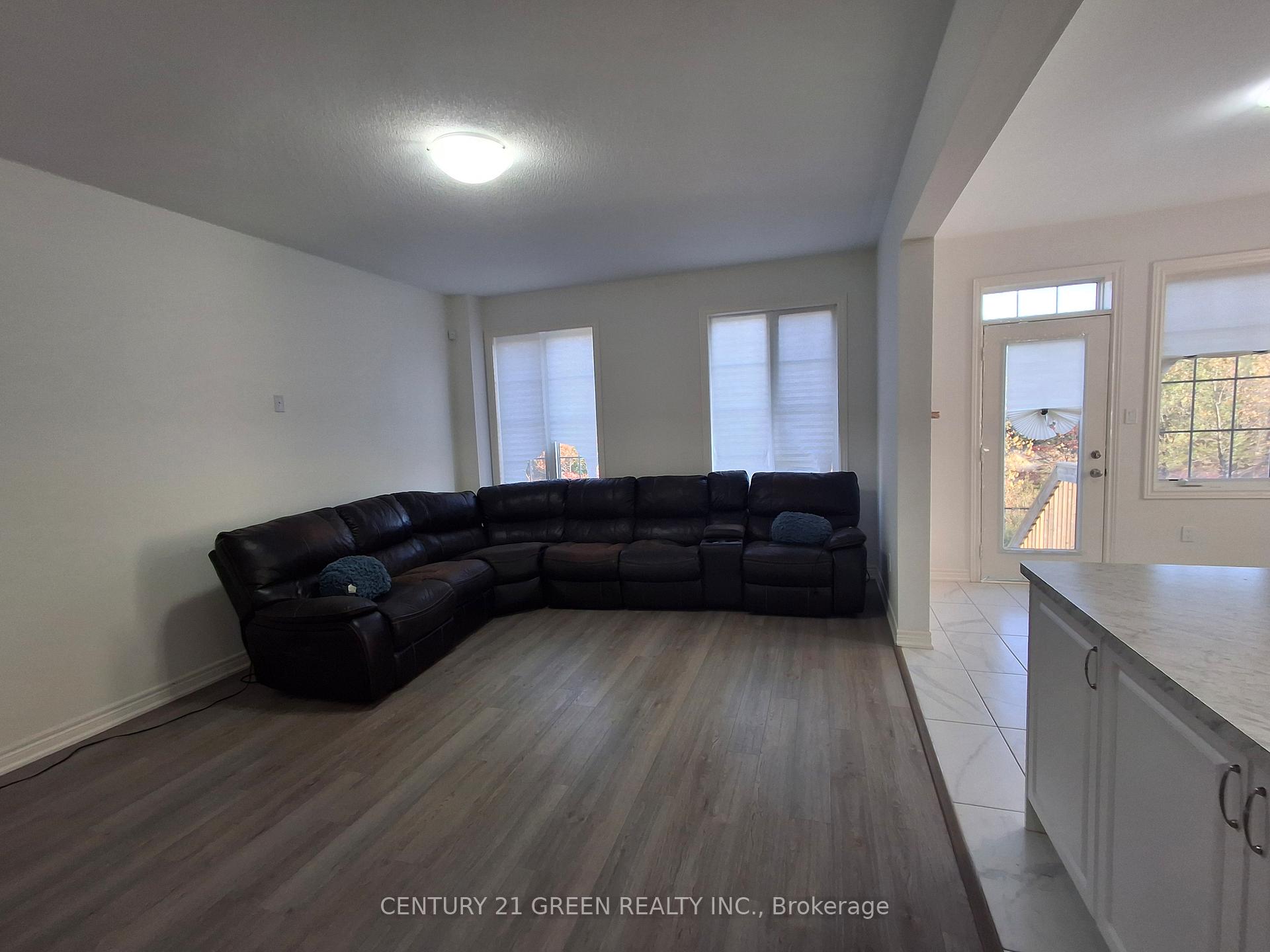 Photo 11 of 85 Riverwalk Drive N, Hamilton, Waterdown — HOMEH
