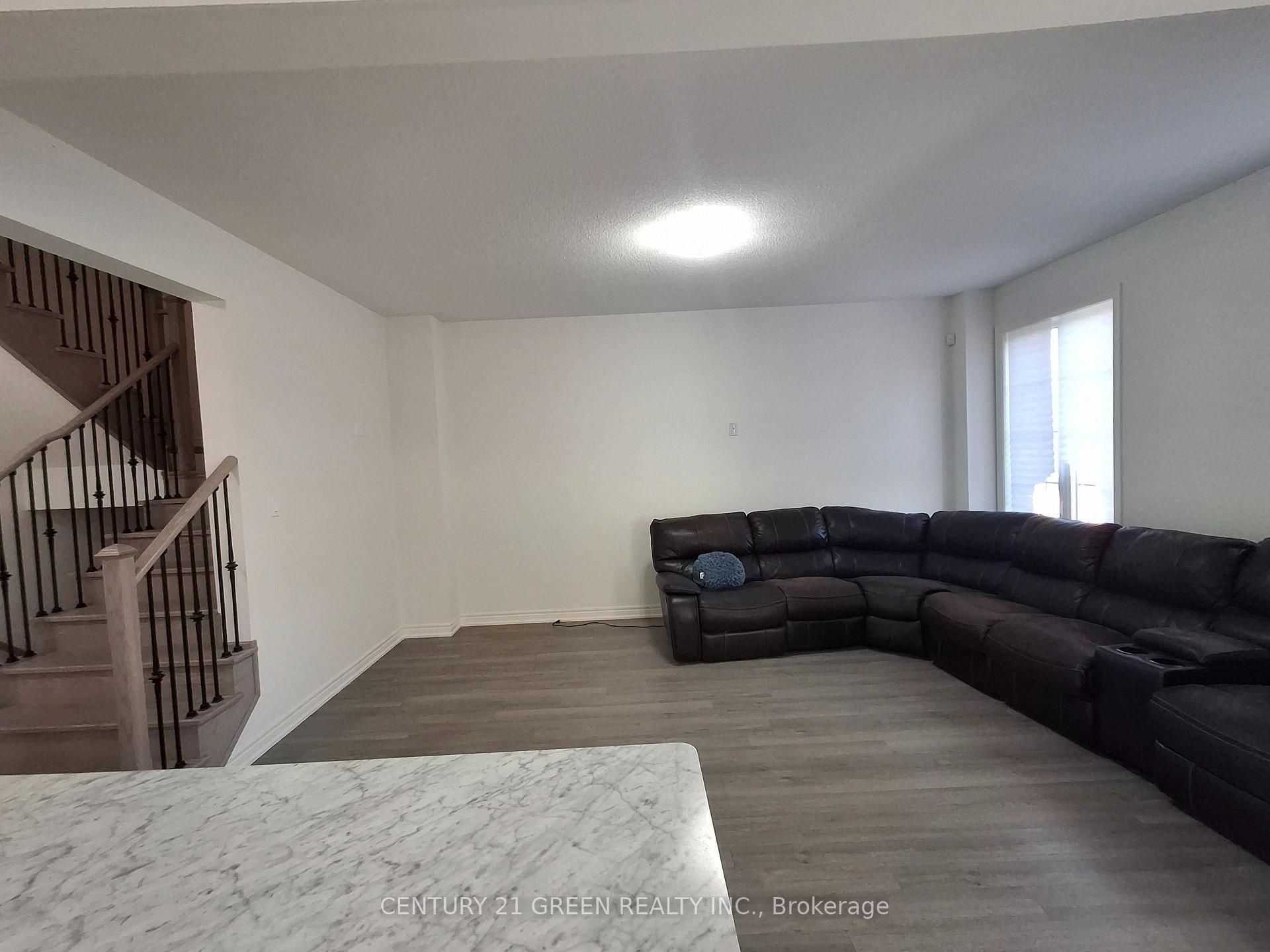 Photo 13 of 85 Riverwalk Drive N, Hamilton, Waterdown — HOMEH