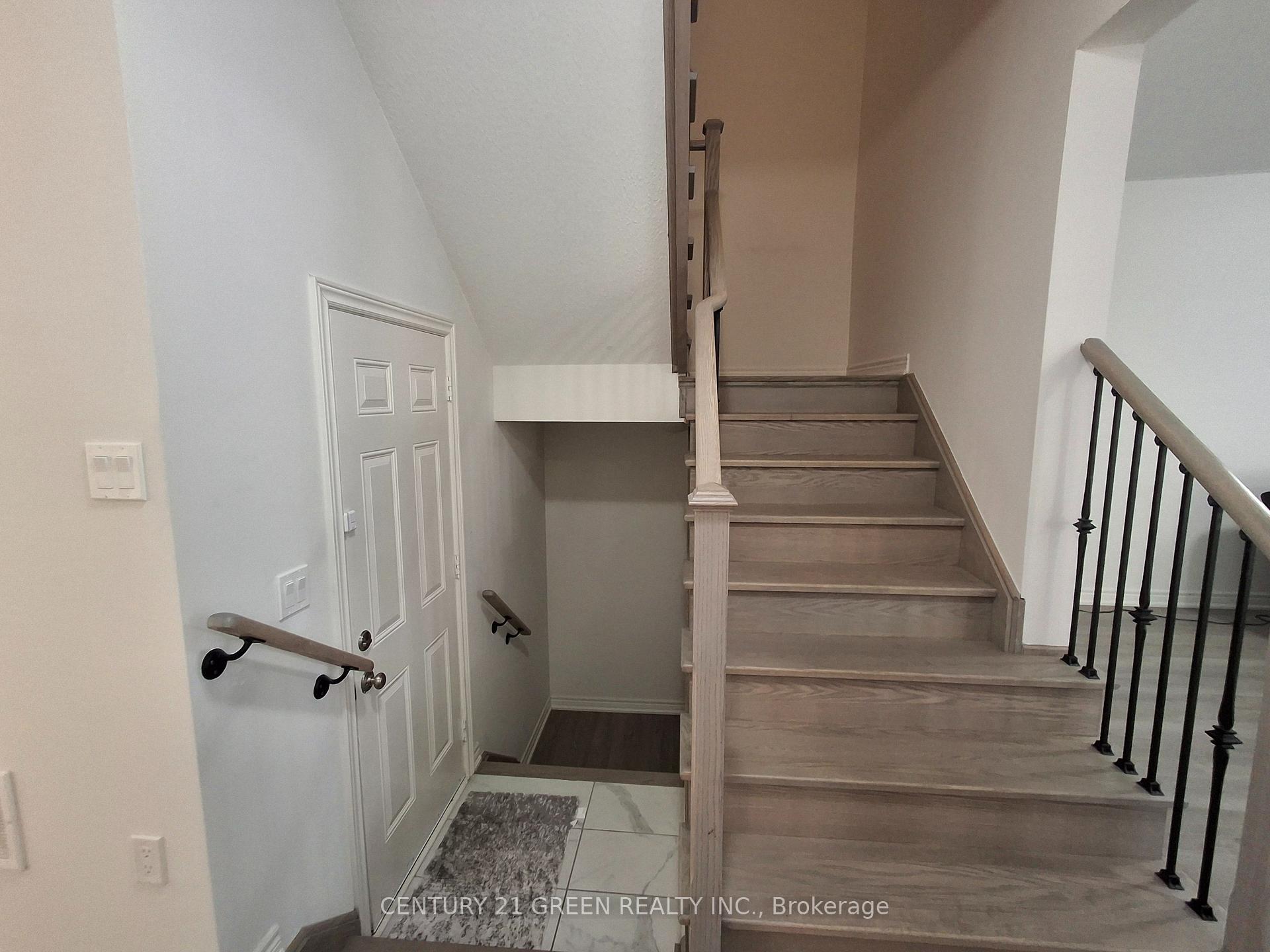 Photo 17 of 85 Riverwalk Drive N, Hamilton, Waterdown — HOMEH