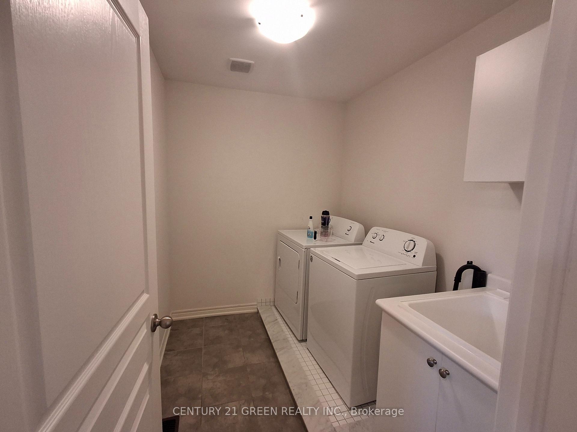 Photo 18 of 85 Riverwalk Drive N, Hamilton, Waterdown — HOMEH
